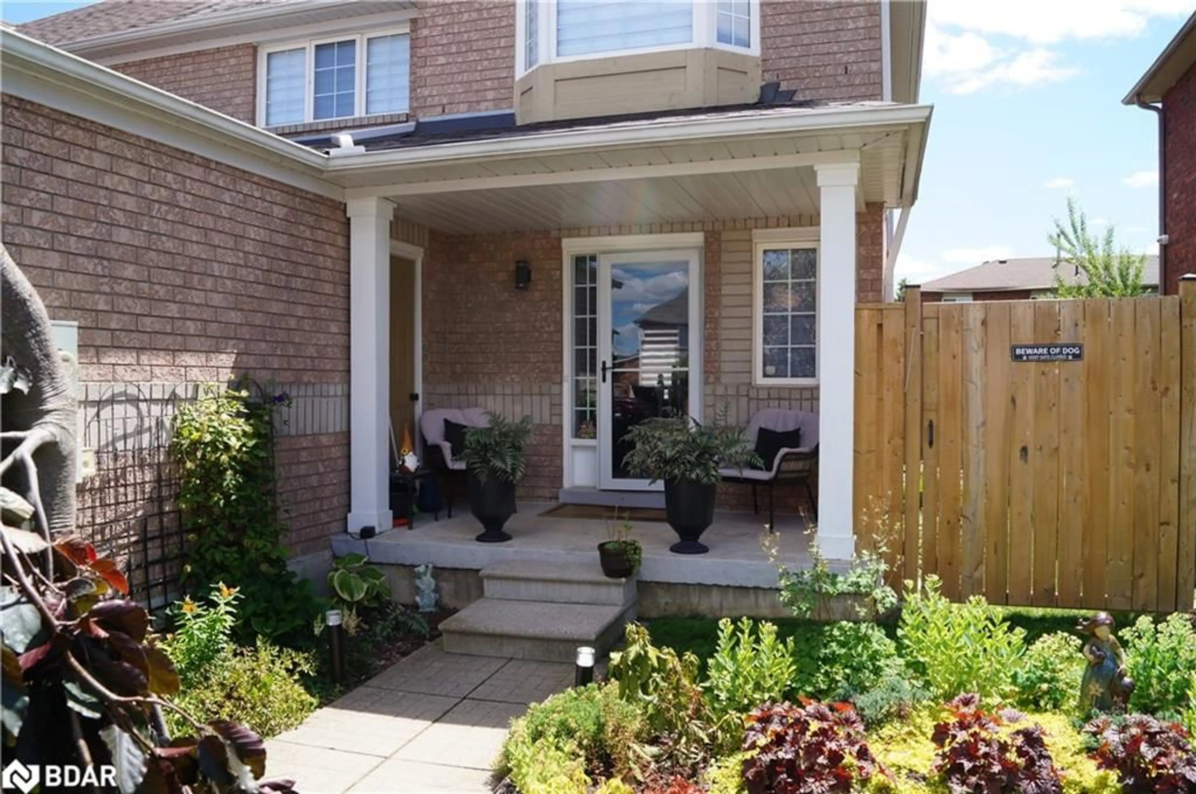 Home with brick exterior material, street for 54 Weymouth Rd, Barrie Ontario L4M 6R8