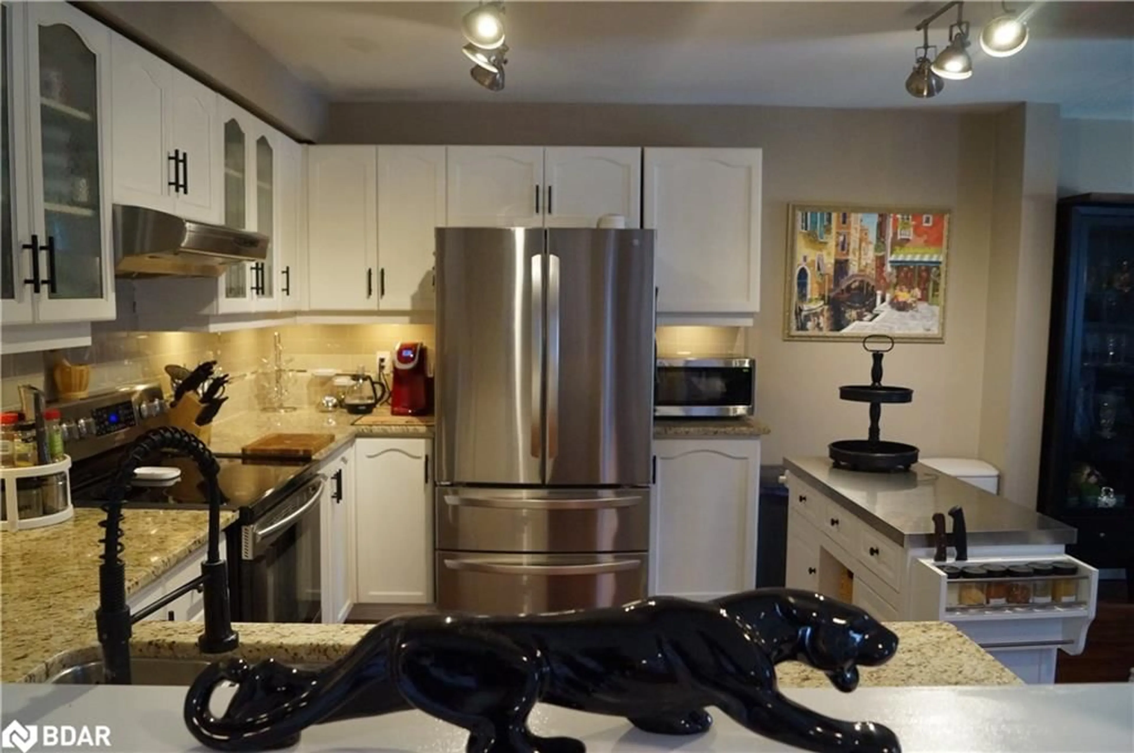 Standard kitchen, unknown for 54 Weymouth Rd, Barrie Ontario L4M 6R8
