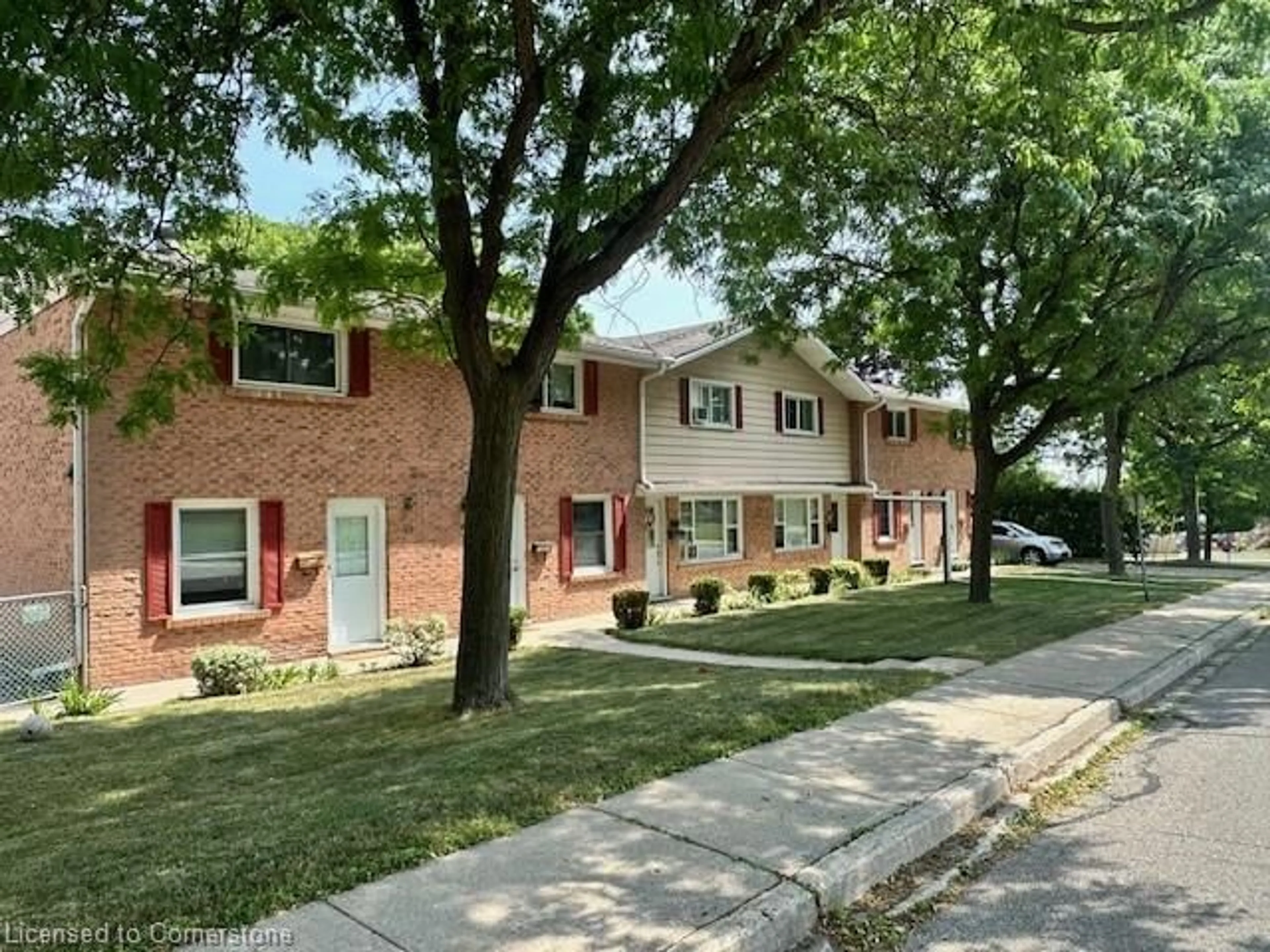 Home with brick exterior material, street for 80-90 Stanley St, Cambridge Ontario N1S 2A6
