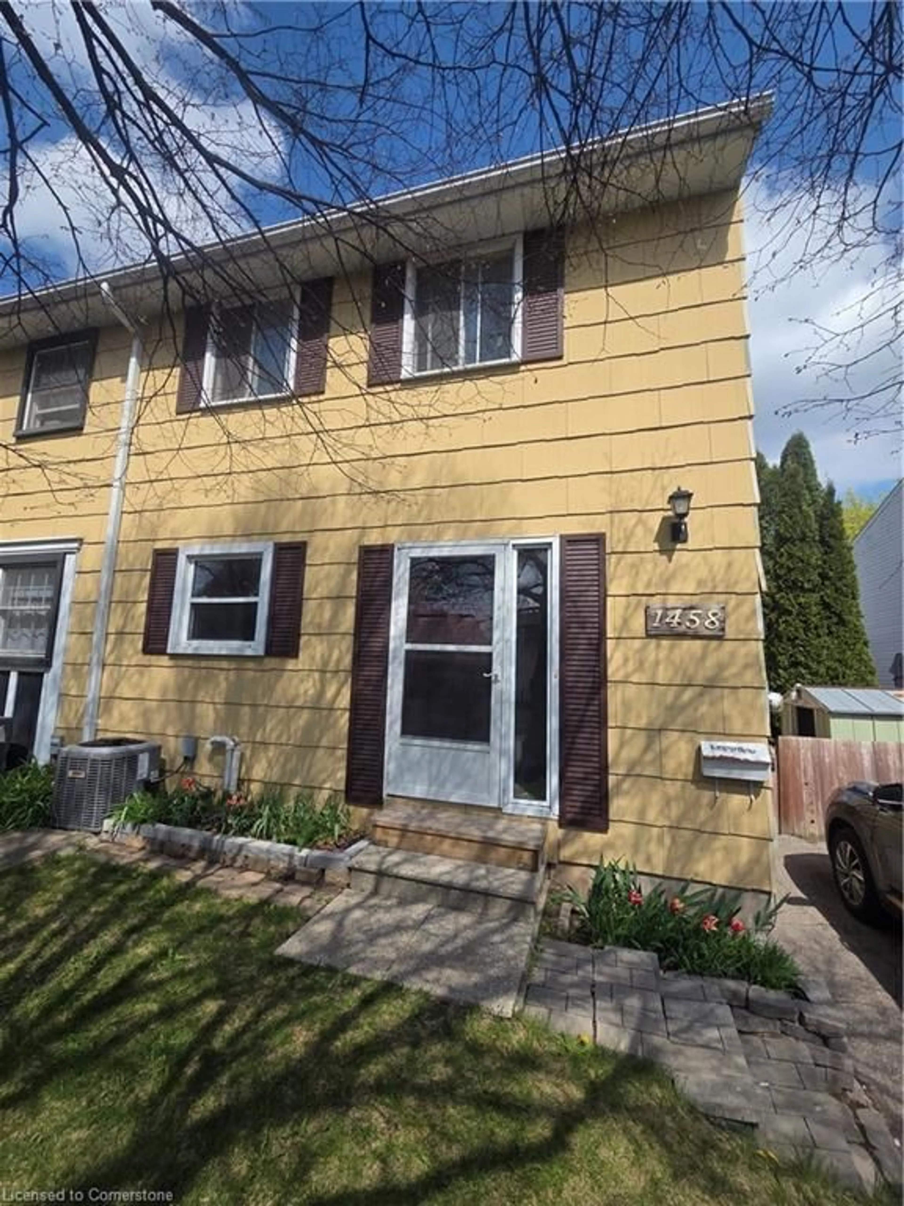 Home with vinyl exterior material, street for 1458 Wildren Pl, Cambridge Ontario N3H 5A9