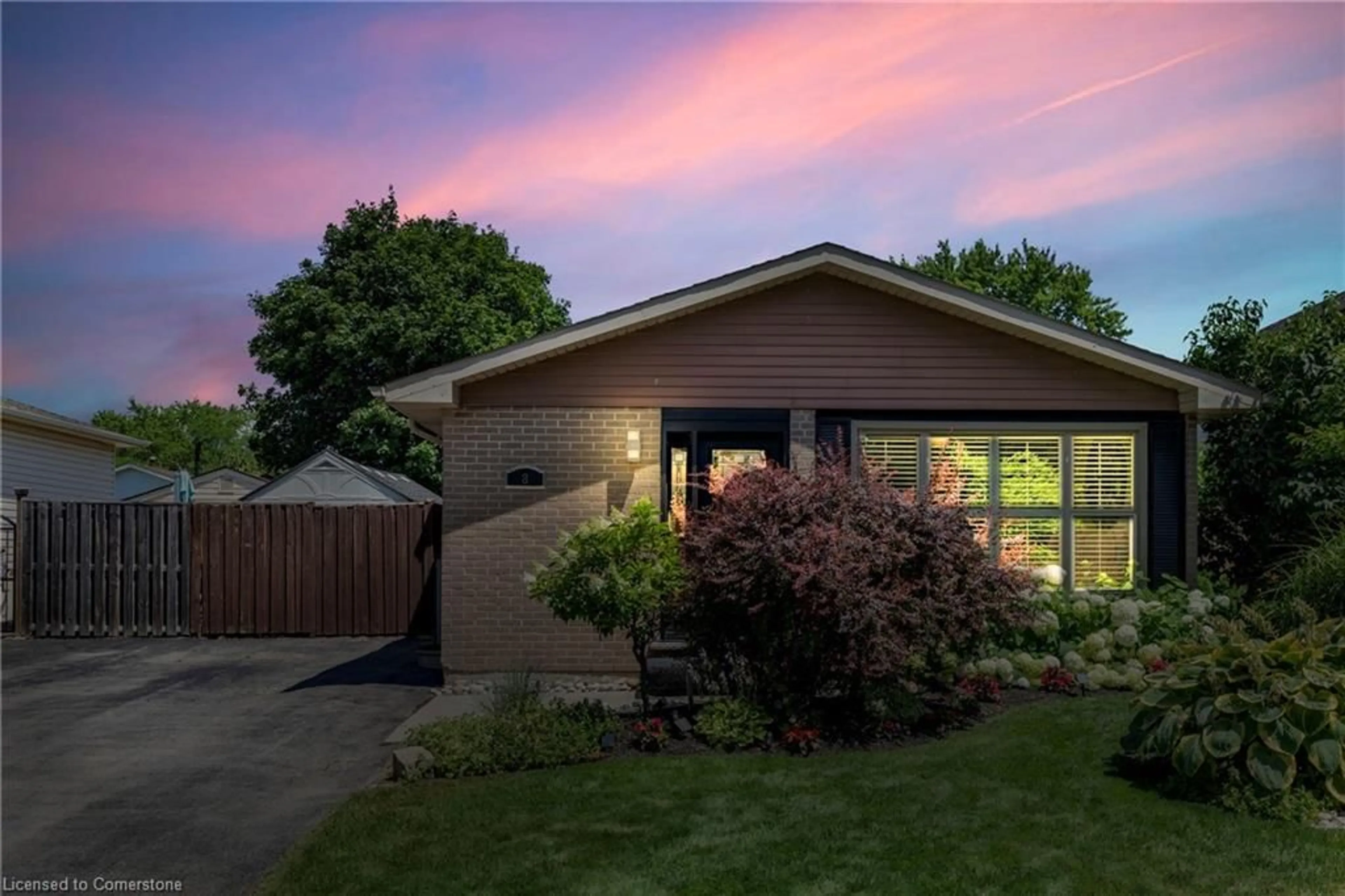 Unknown for 8 Chilton Dr, Stoney Creek Ontario L8J 1M1
