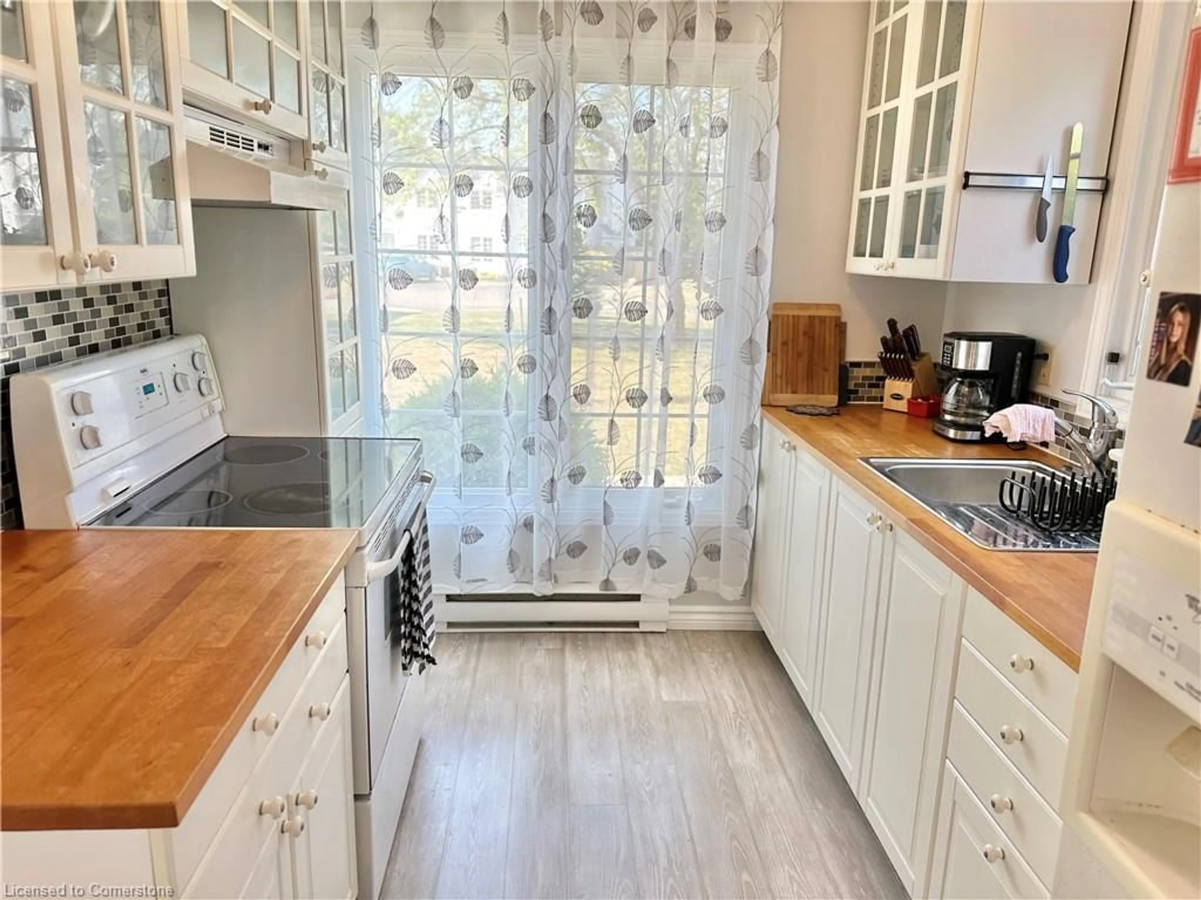 Standard kitchen, unknown for 14 New Lakeshore Rd #28, Port Dover Ontario N0A 1N8