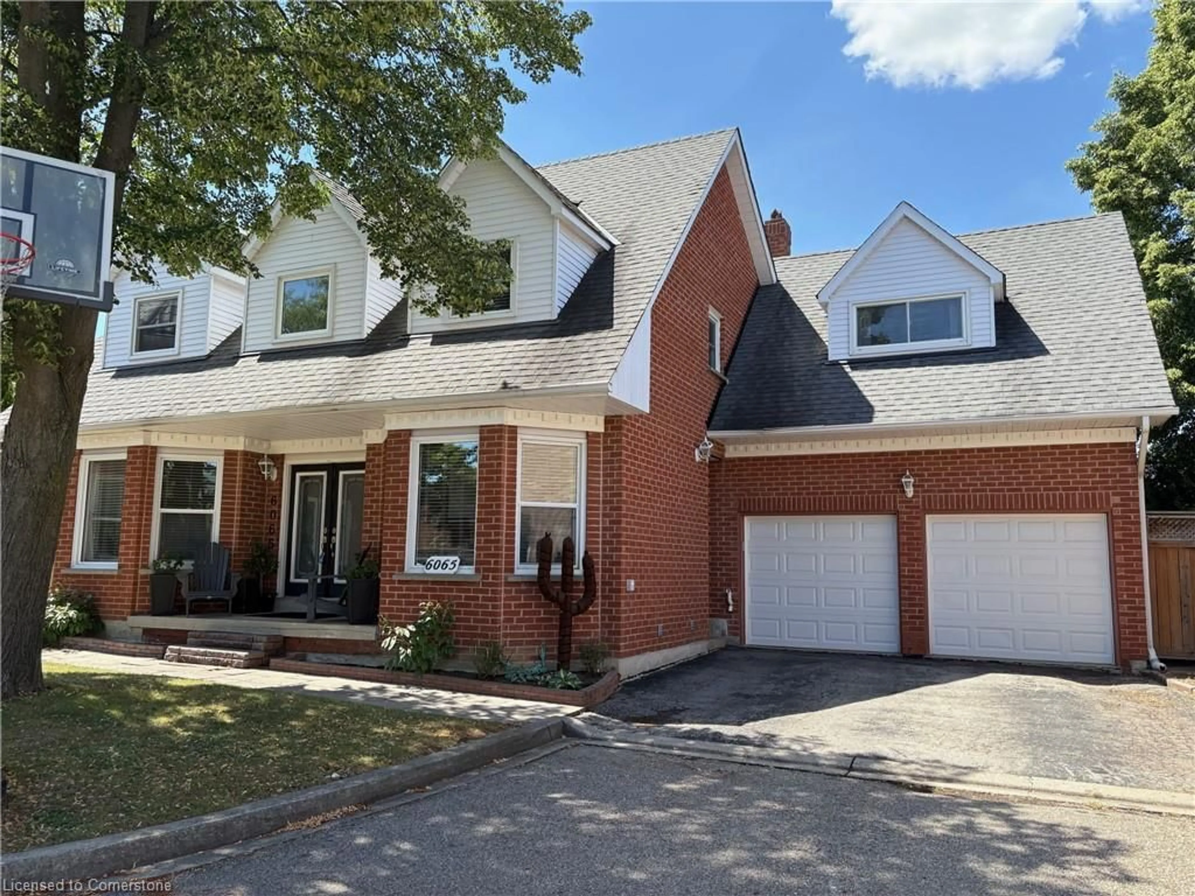 Home with brick exterior material, street for 6065 Tenth Line, Mississauga Ontario L5N 5S6