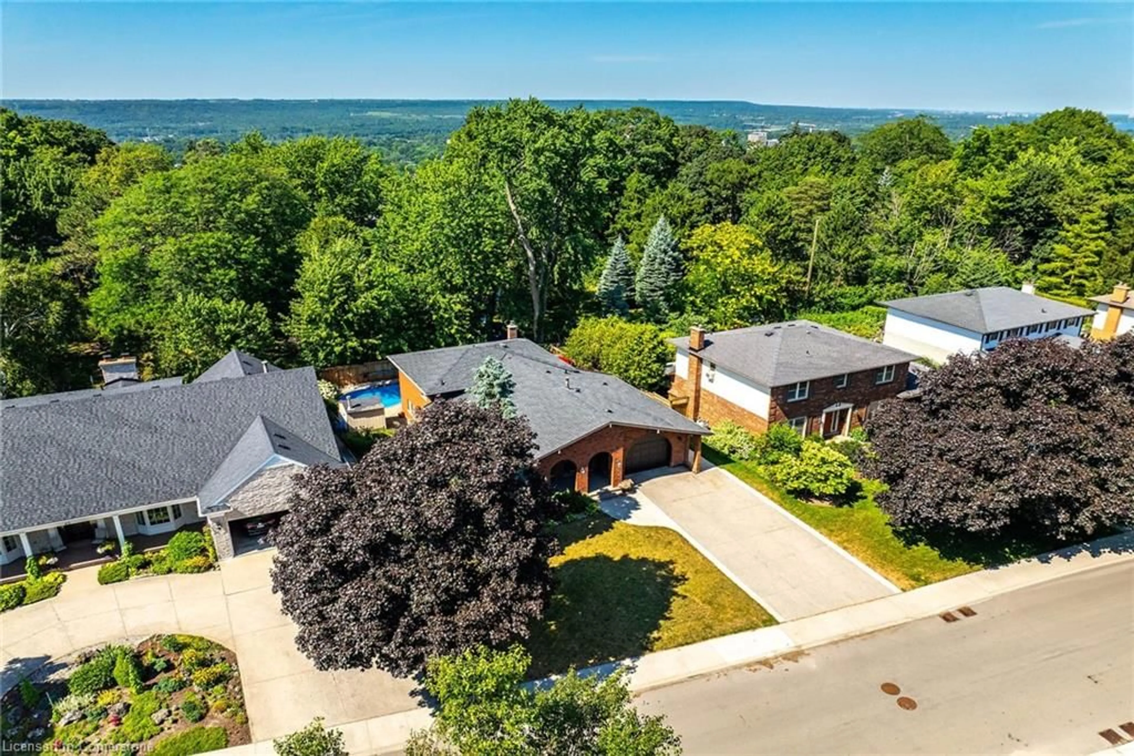 A pic from outside/outdoor area/front of a property/back of a property/a pic from drone, water/lake/river/ocean view for 58 San Francisco Ave, Hamilton Ontario L9C 5N9