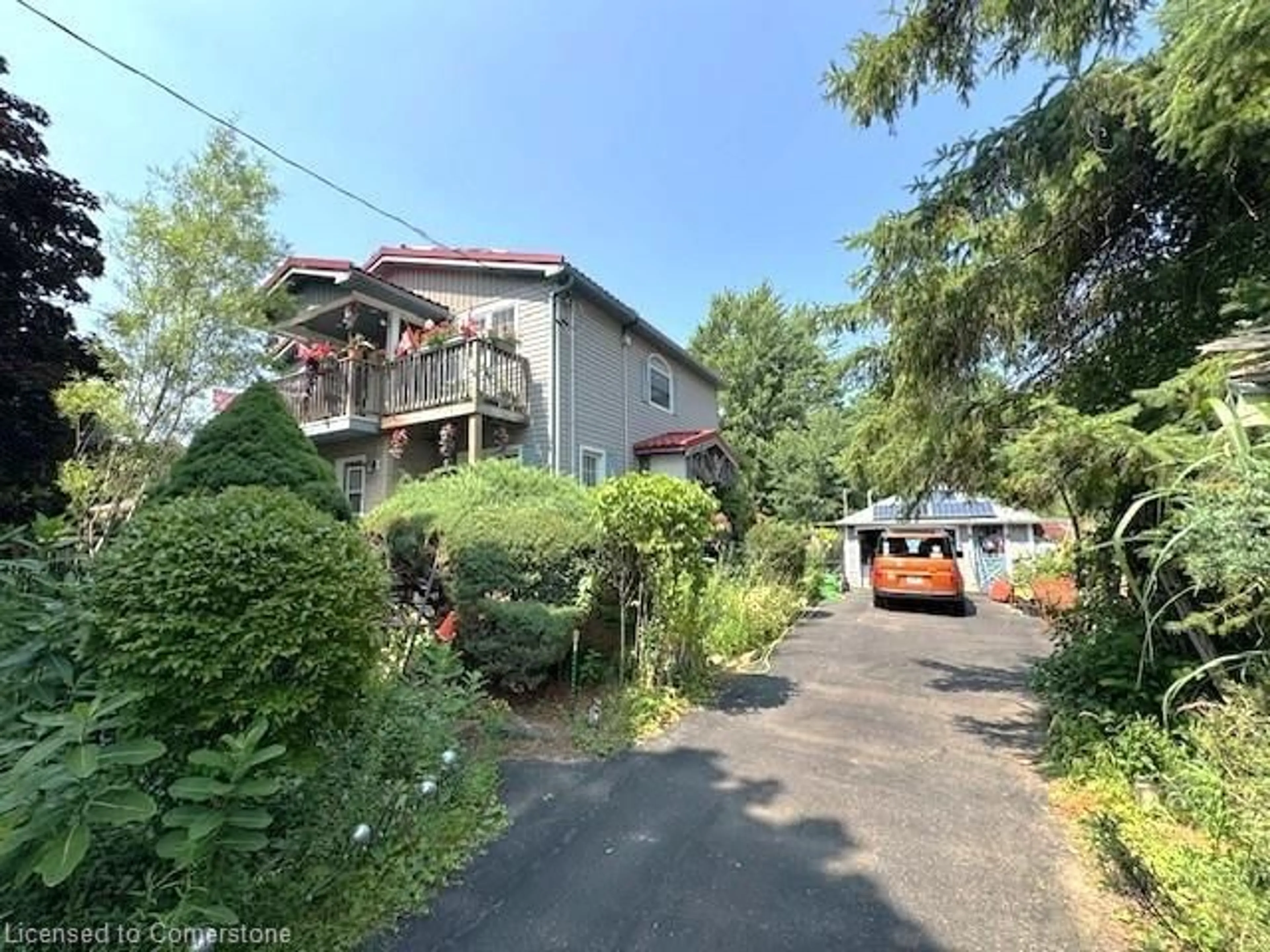 A pic from outside/outdoor area/front of a property/back of a property/a pic from drone, street for 530 Paris Rd, Paris Ontario N3L 3E1