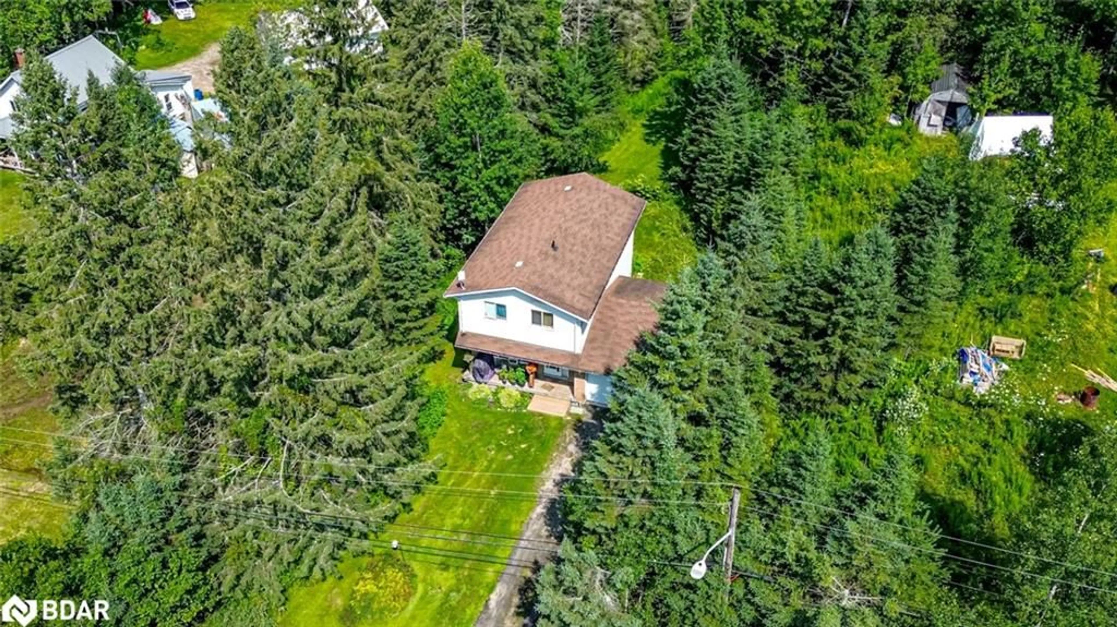A pic from outside/outdoor area/front of a property/back of a property/a pic from drone, unknown for 135 High St, Burk's Falls Ontario P0A 1C0