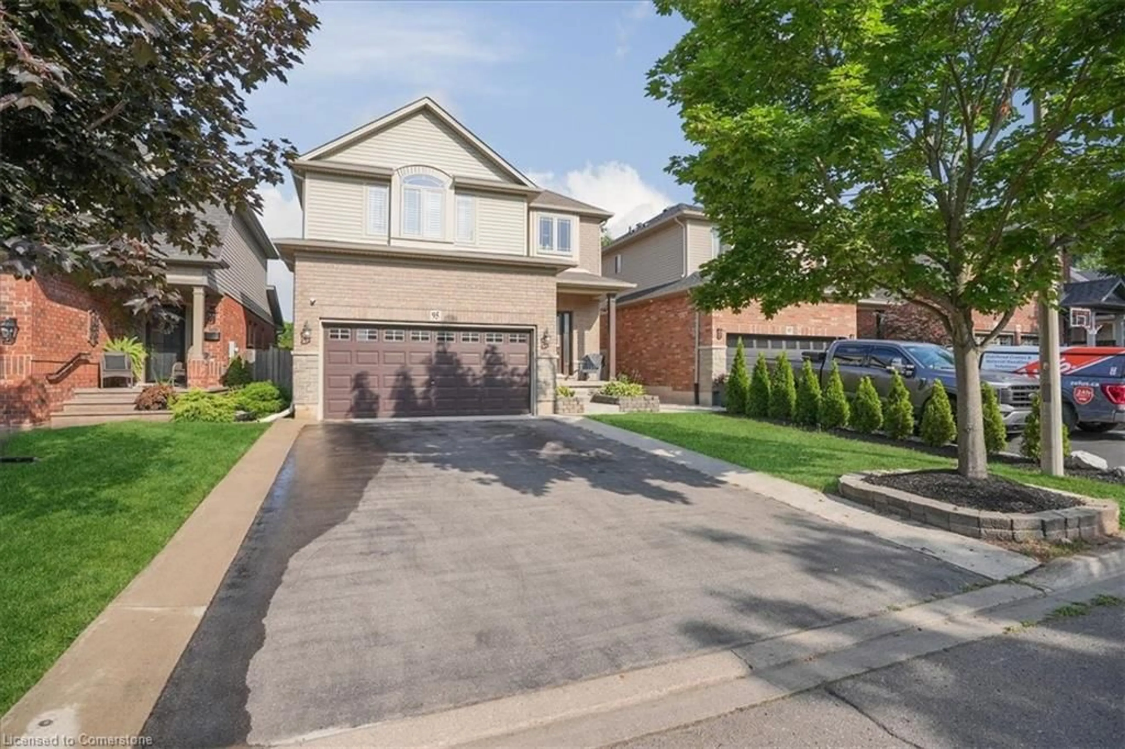 Home with brick exterior material, street for 95 Hemlock Way, Grimsby Ontario L3M 0A9