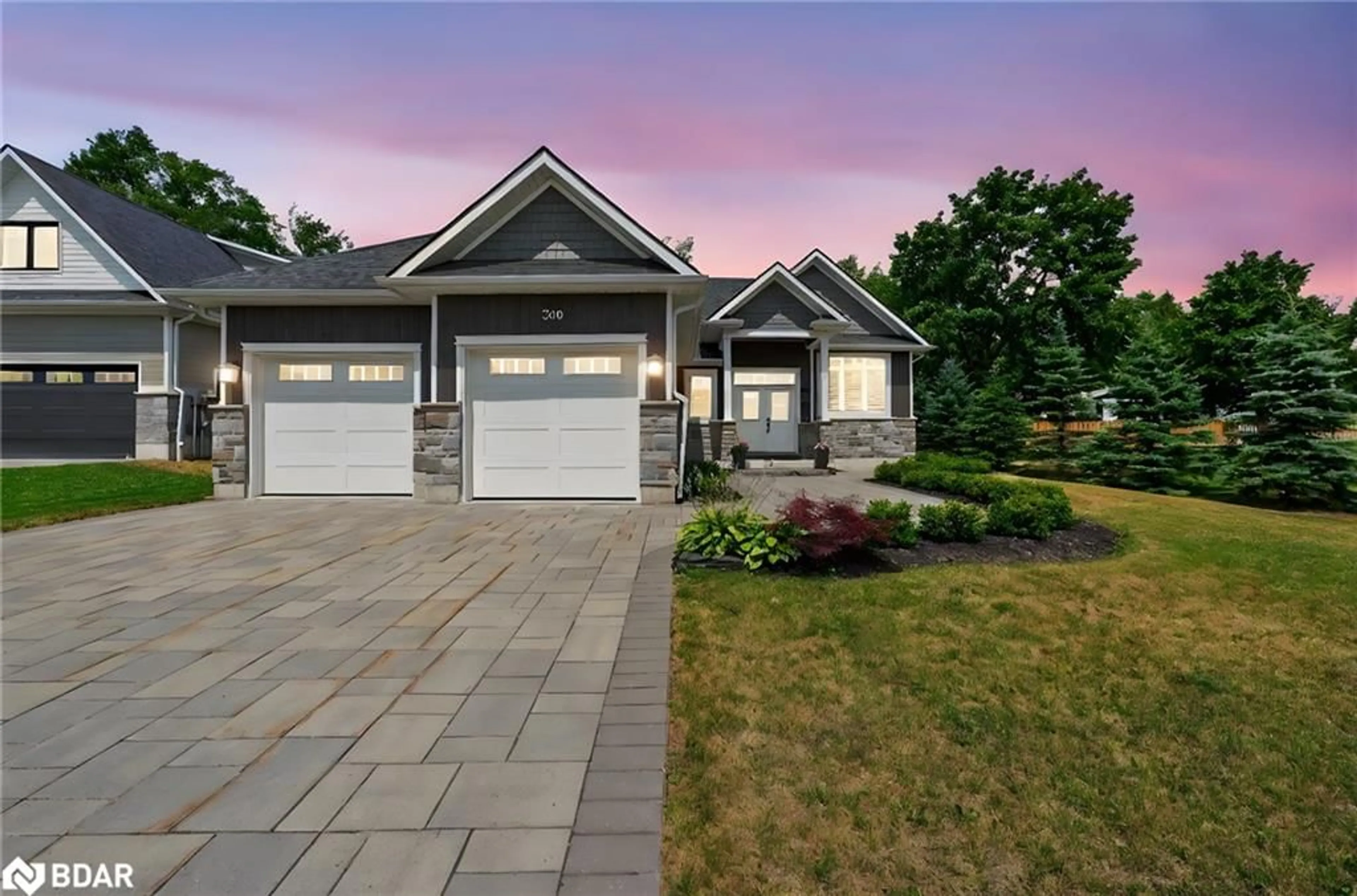 Home with brick exterior material, street for 300 Shanty Bay Rd, Barrie Ontario L4M 1E6