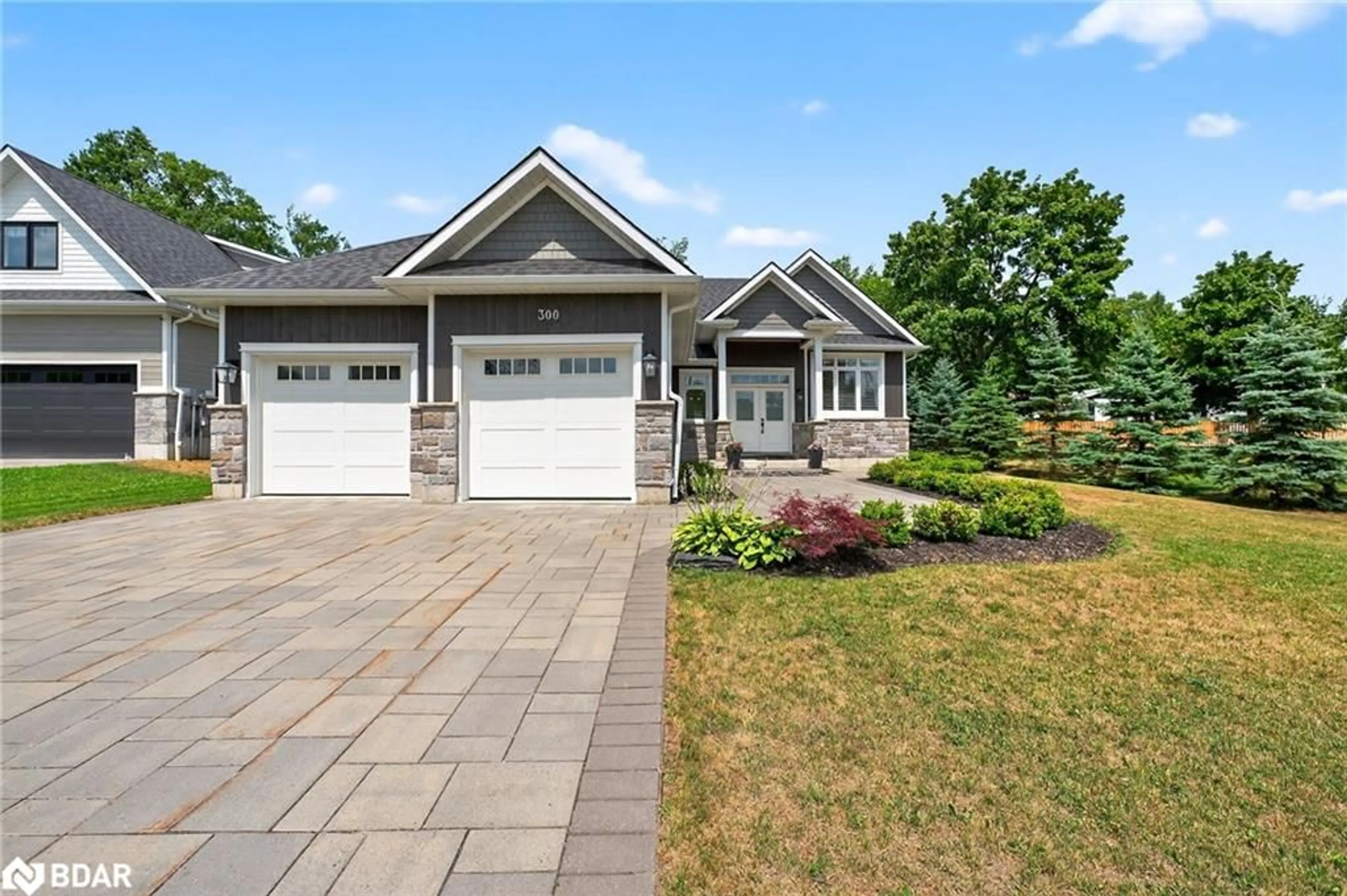 Unknown for 300 Shanty Bay Rd, Barrie Ontario L4M 1E6
