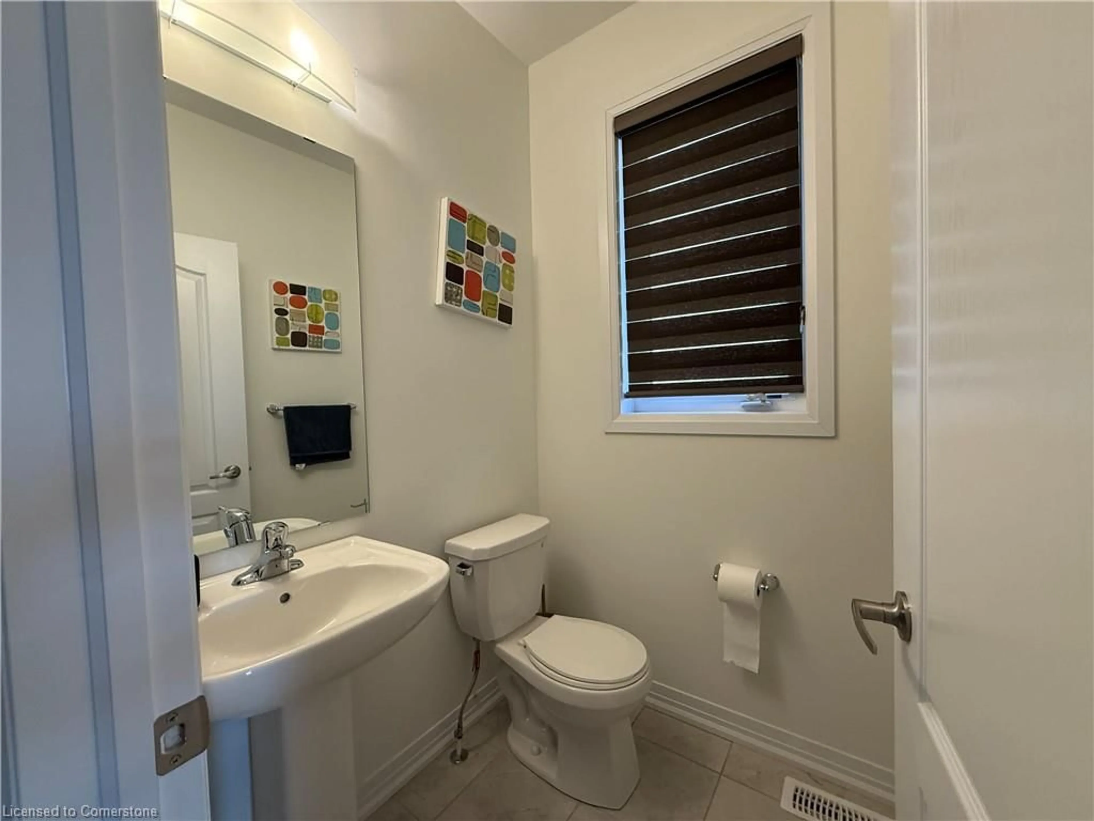 Standard bathroom, ceramic/tile floor for 31 Niagara Dr, Thorold Ontario L2V 0B7