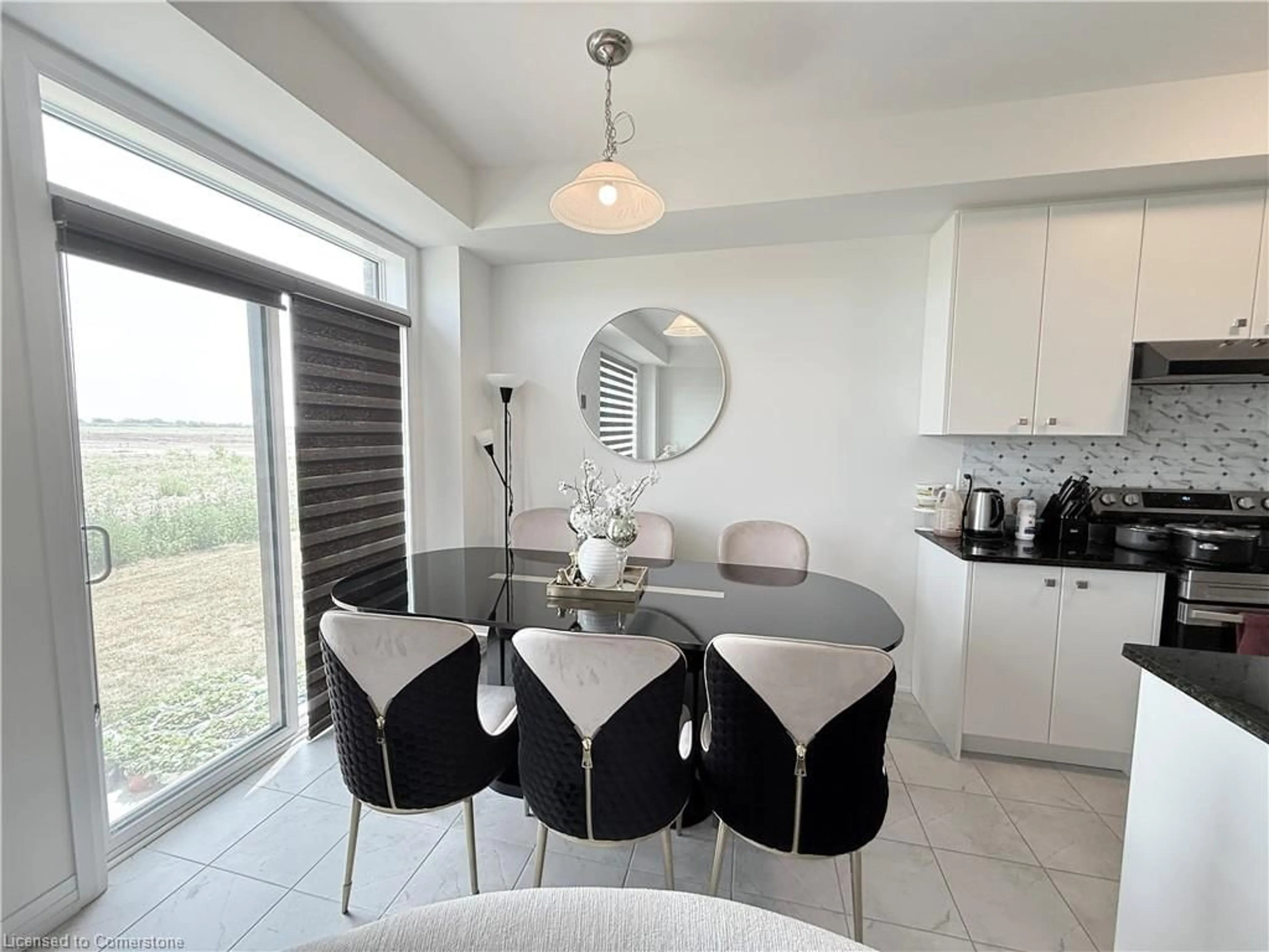 Dining room, ceramic/tile floor for 31 Niagara Dr, Thorold Ontario L2V 0B7