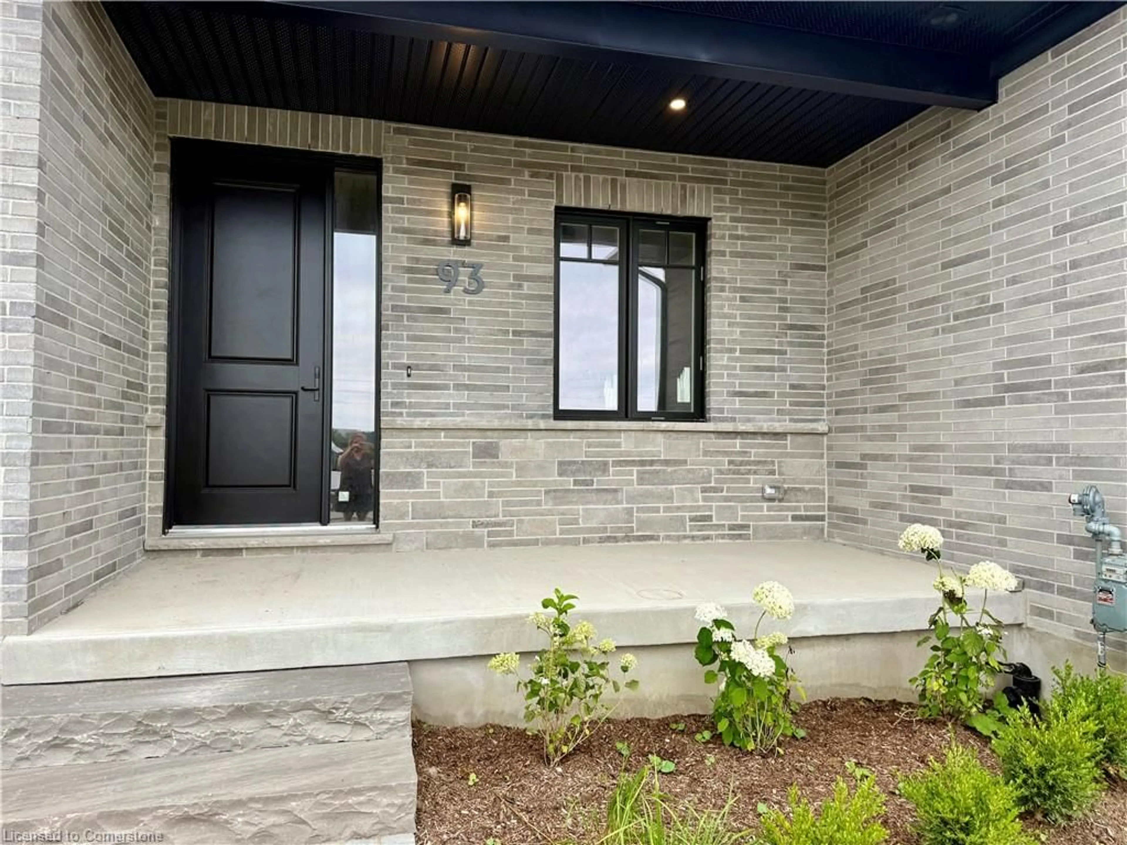 Indoor entryway for 93 Bedell Dr, Drayton Ontario N0G 1P0