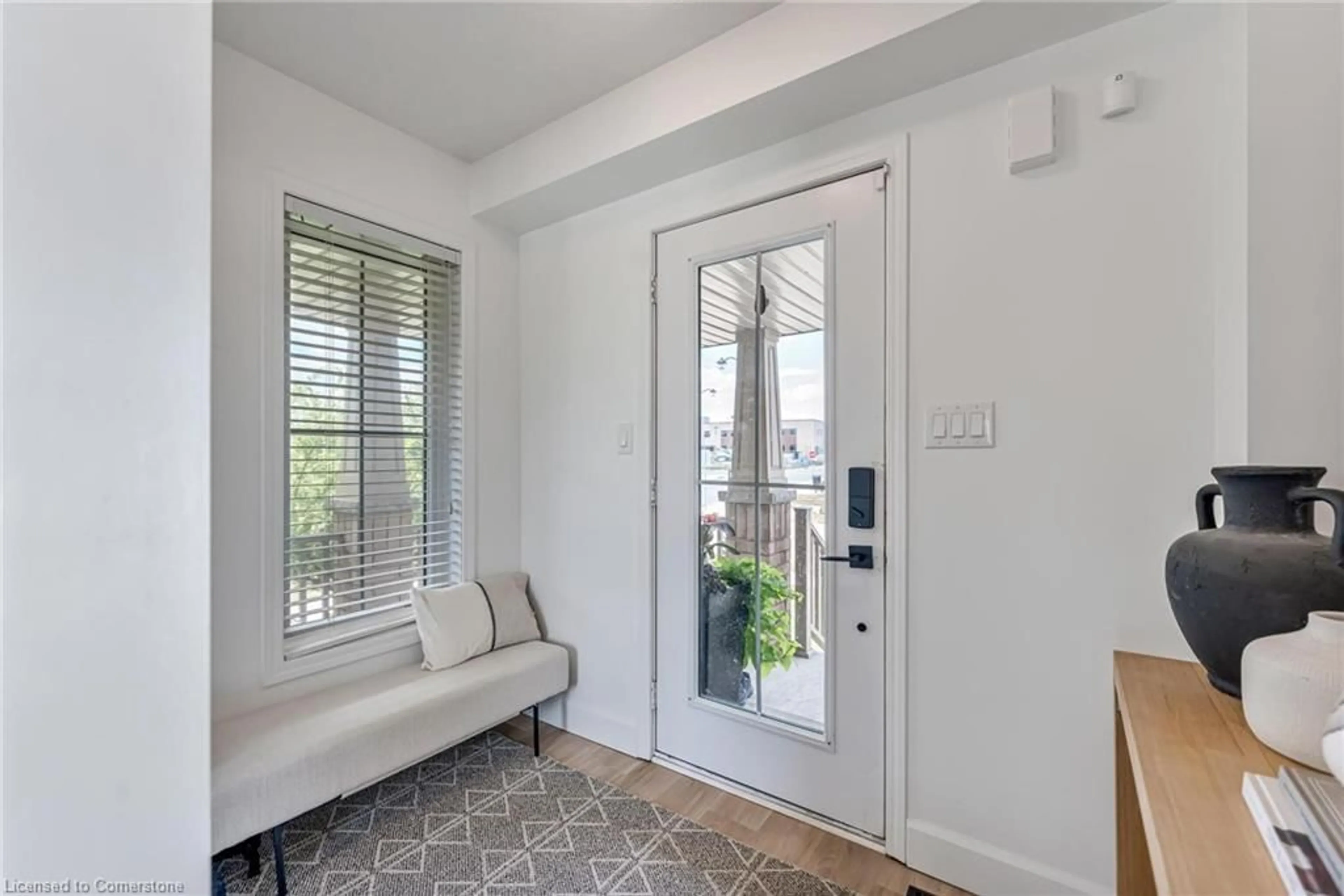 Indoor entryway for 95 Thompson Rd, Caledonia Ontario N3W 0B8