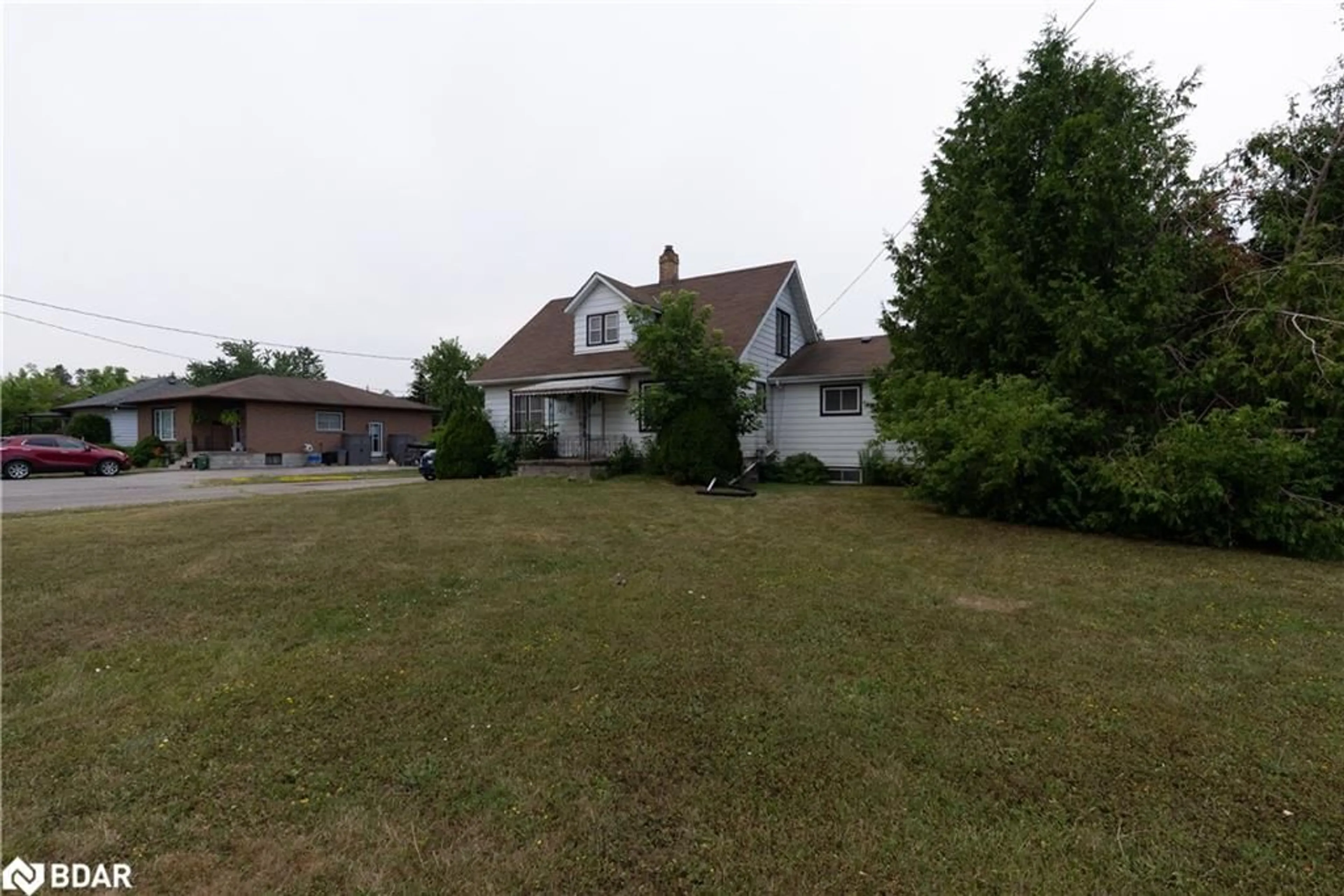 A pic from outside/outdoor area/front of a property/back of a property/a pic from drone, unknown for 149 Angeline St, Lindsay Ontario K9V 4M9