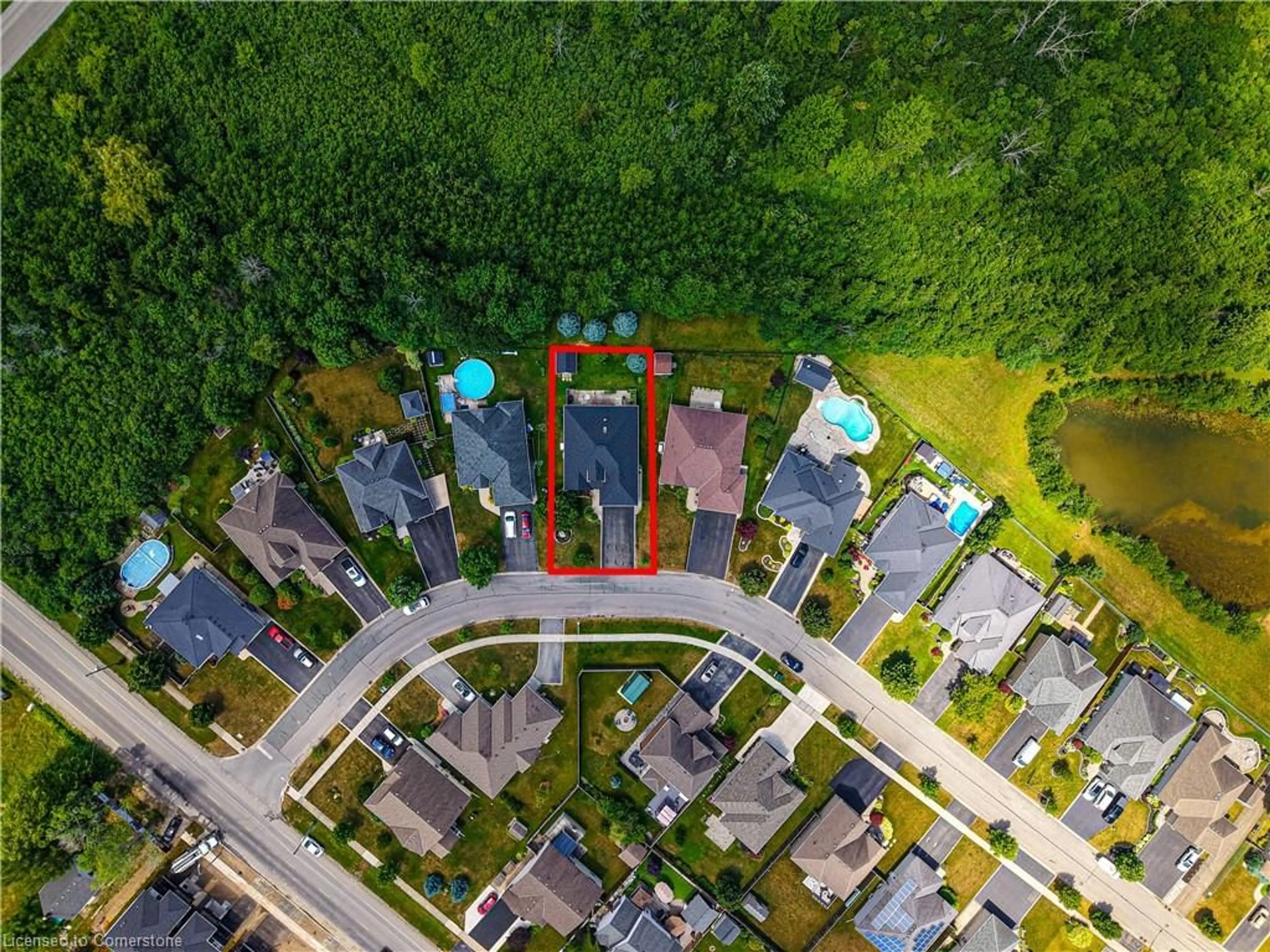 A pic from outside/outdoor area/front of a property/back of a property/a pic from drone, street for 3300 Charleston Dr, Fort Erie Ontario L0S 1N0