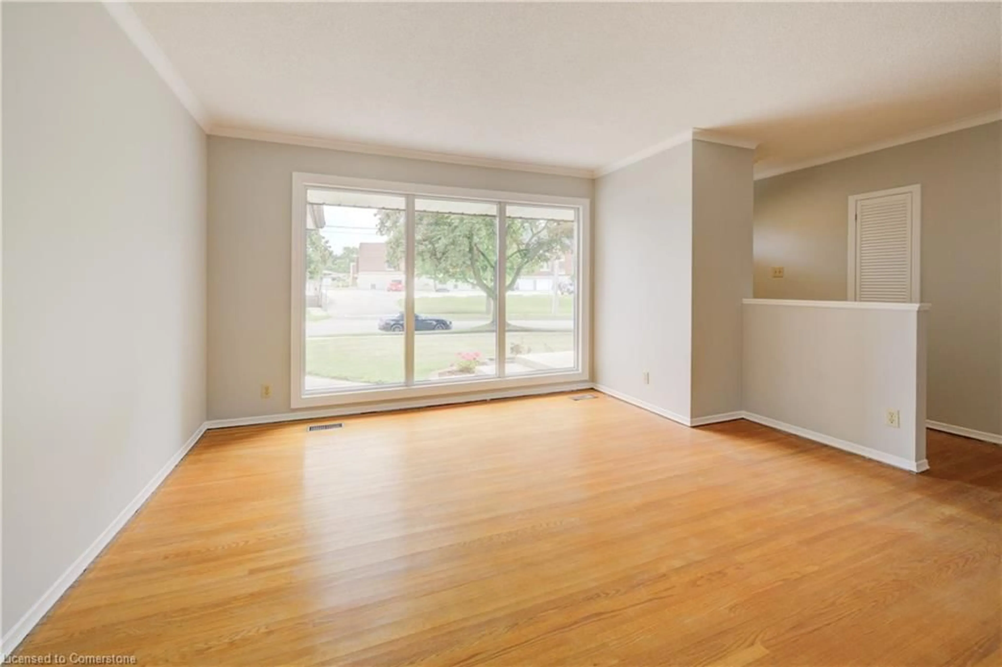 A pic of a room for 155 Gatewood Rd, Kitchener Ontario N2M 4E3