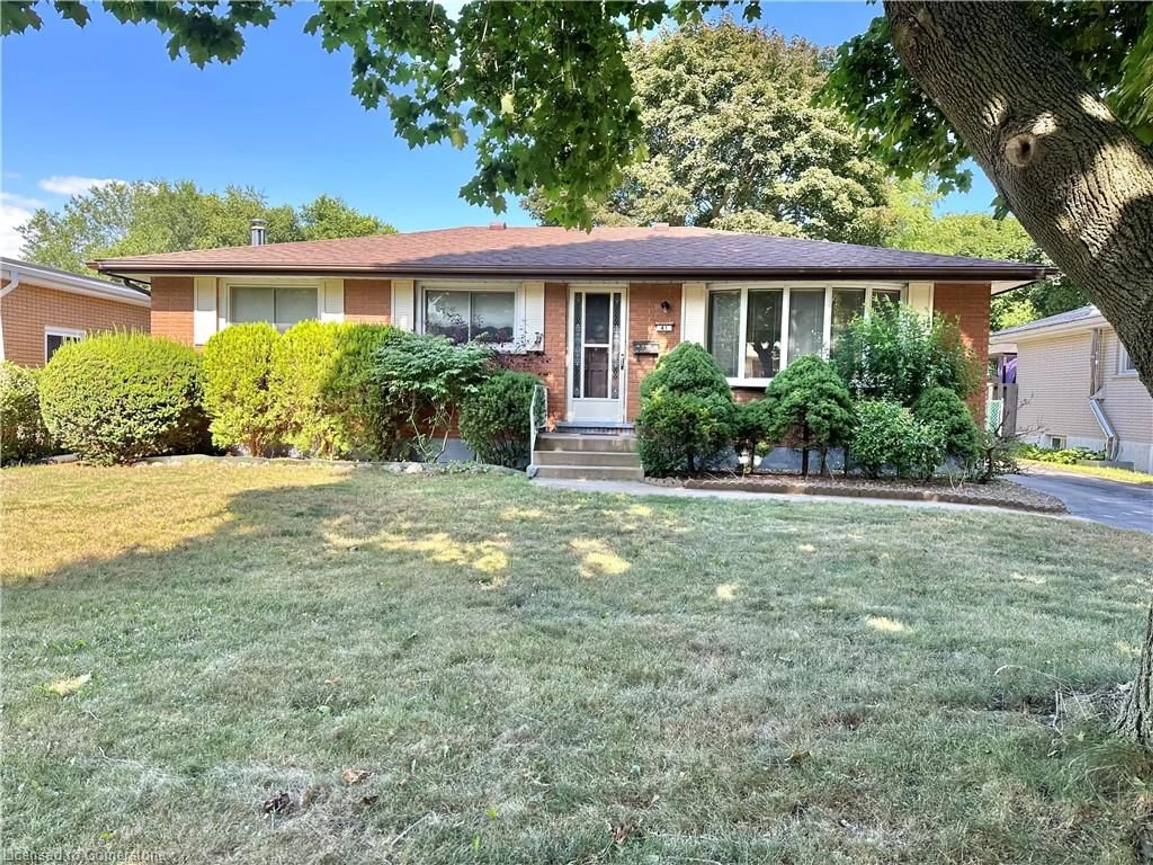 Home with brick exterior material, street for 41 Garden St, Simcoe Ontario N3Y 1C3