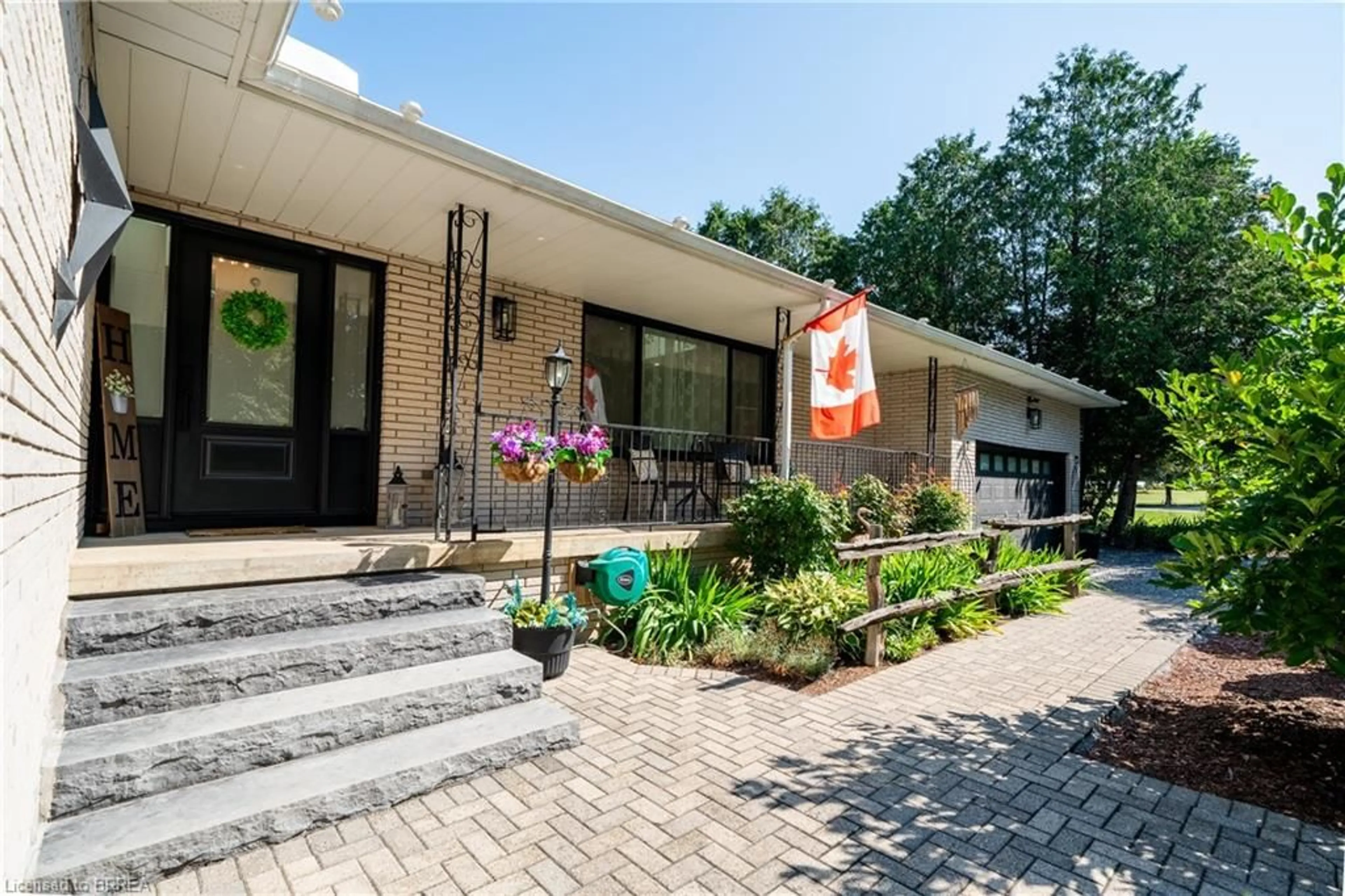 Home with brick exterior material, street for 1731 2nd Conc, Lynden Ontario L0R 1T0