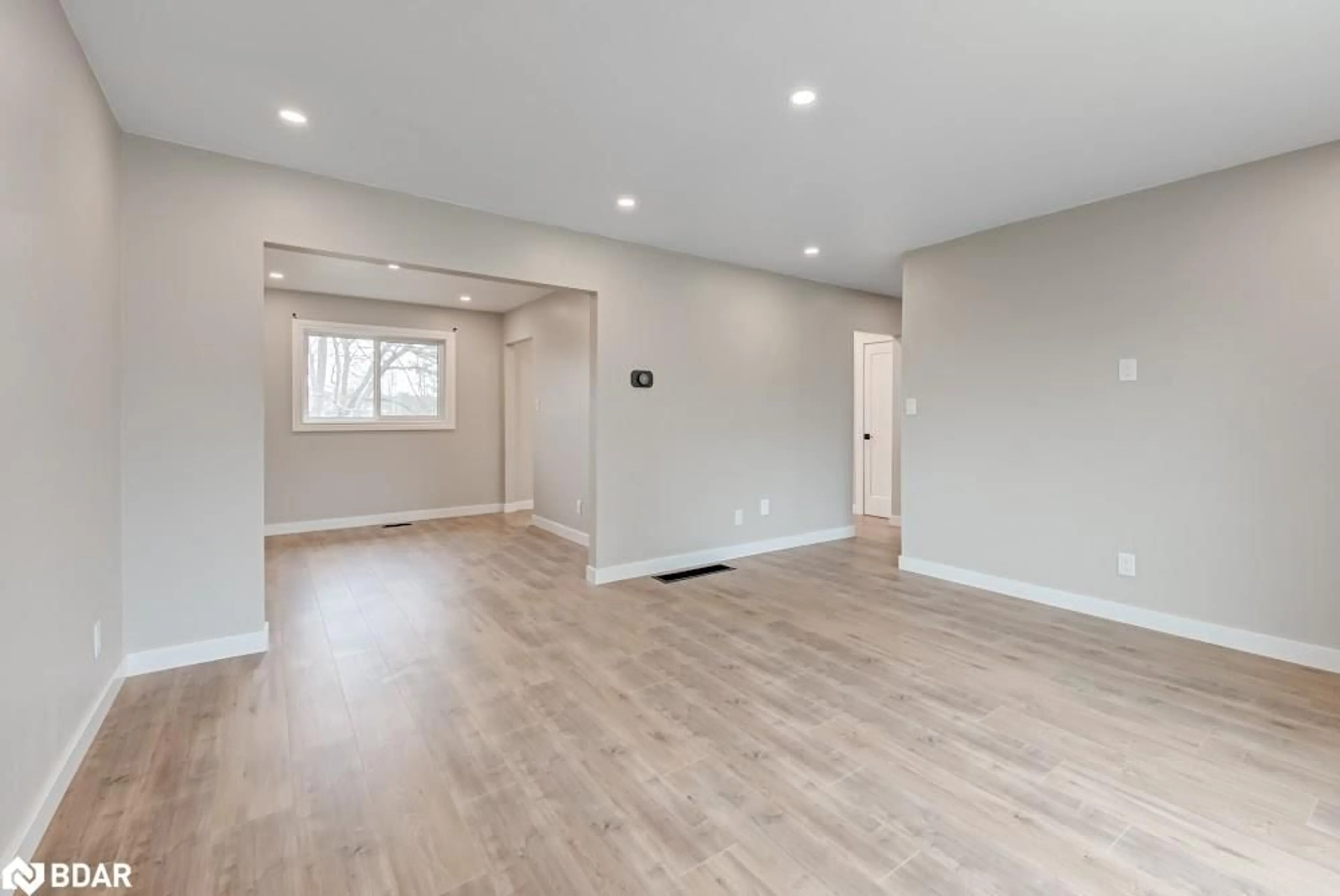 A pic of a room for 2252 Richard St, Innisfil Ontario L9S 2C5