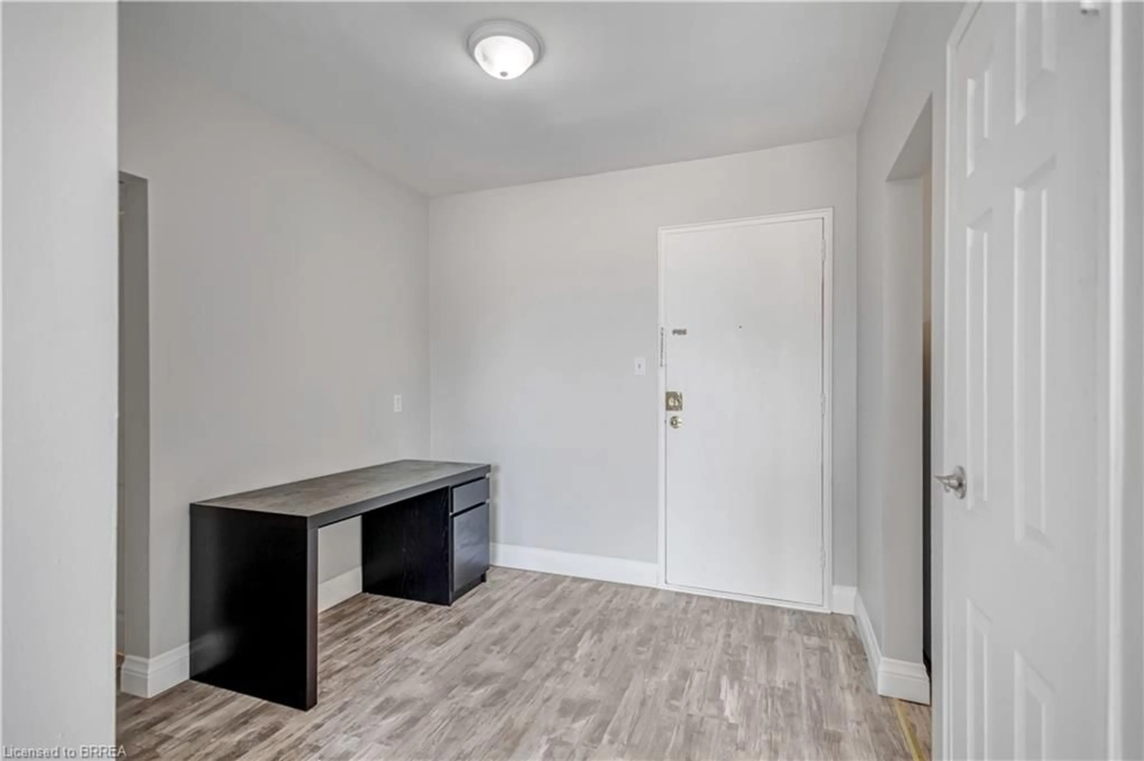 Unknown for 57 Mericourt Rd #310, Hamilton Ontario L8S 2N5