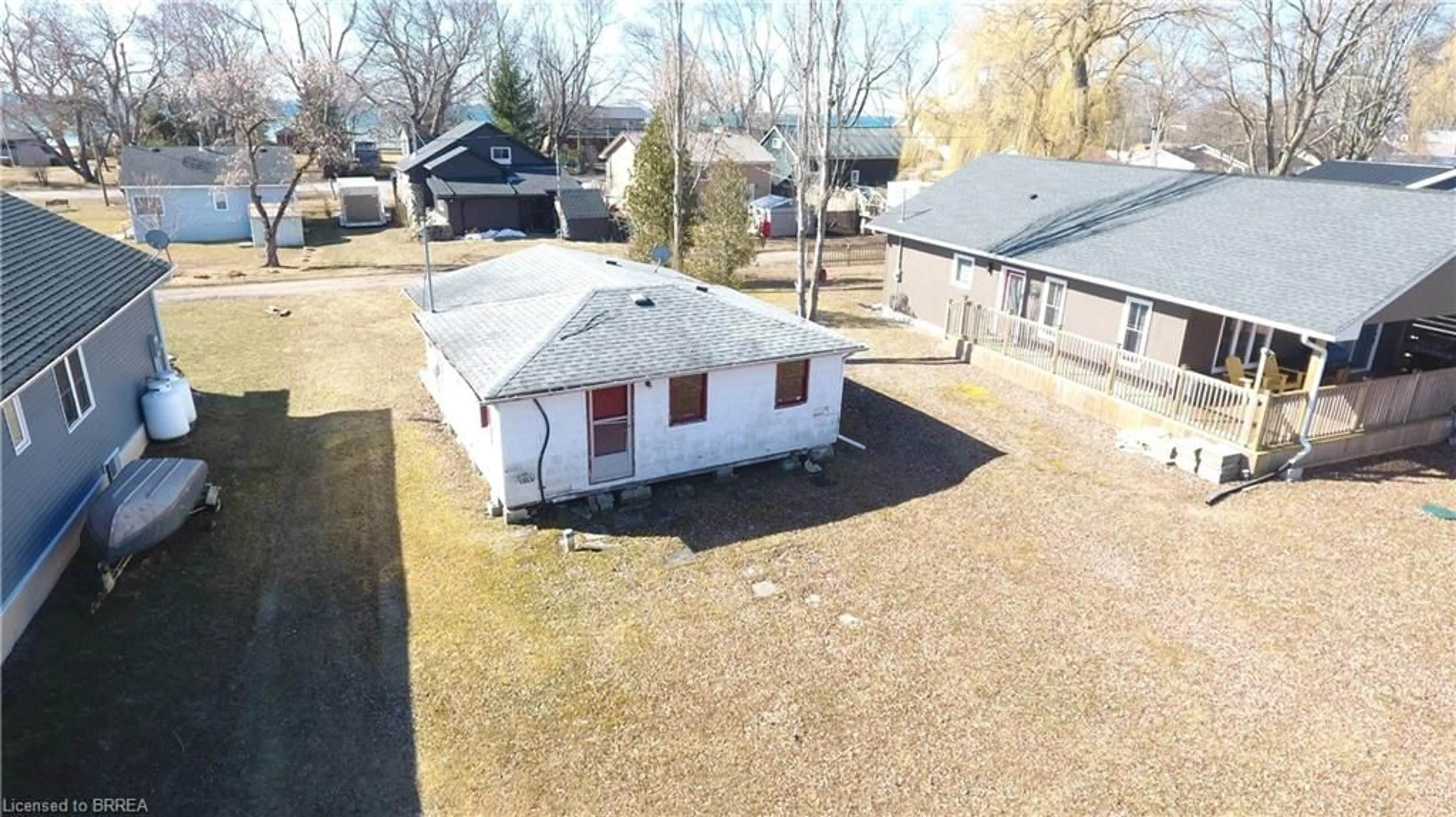 A pic from outside/outdoor area/front of a property/back of a property/a pic from drone, street for 7 Swallow Lane, Selkirk Ontario N0A 1P0