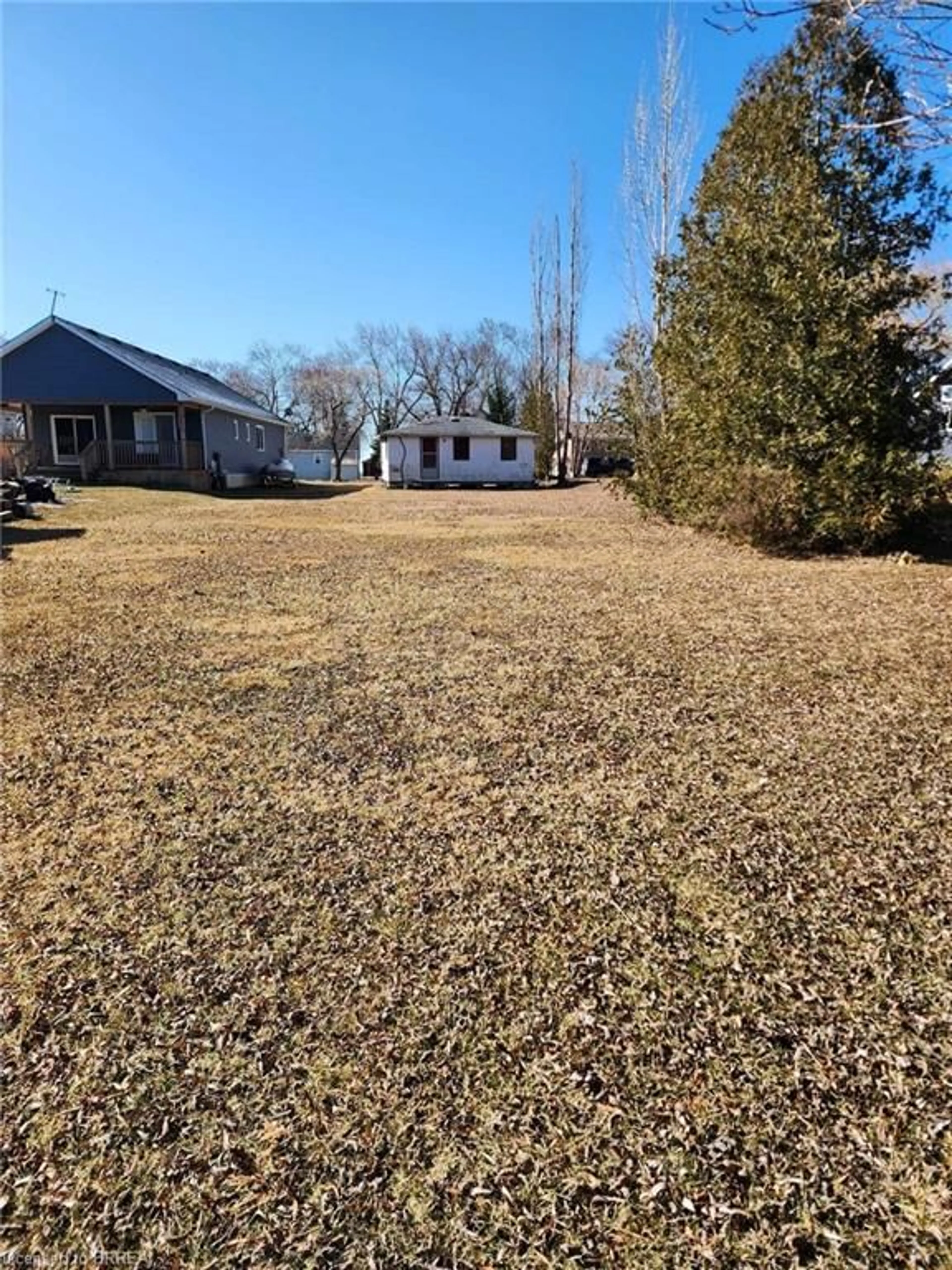 A pic from outside/outdoor area/front of a property/back of a property/a pic from drone, street for 7 Swallow Lane, Selkirk Ontario N0A 1P0