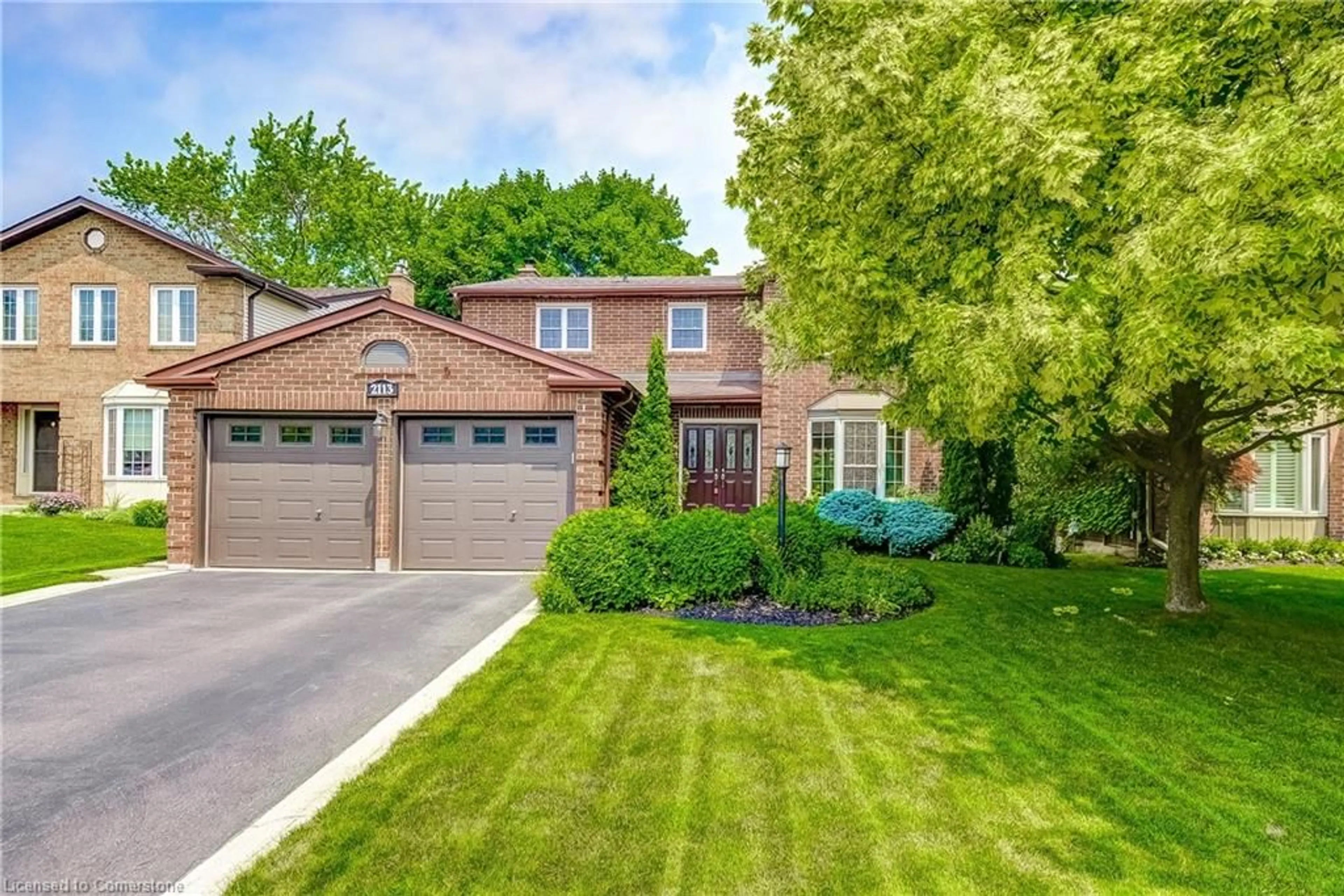 Home with brick exterior material, street for 2113 Fallingbrook Crt, Burlington Ontario L7M 2Y9