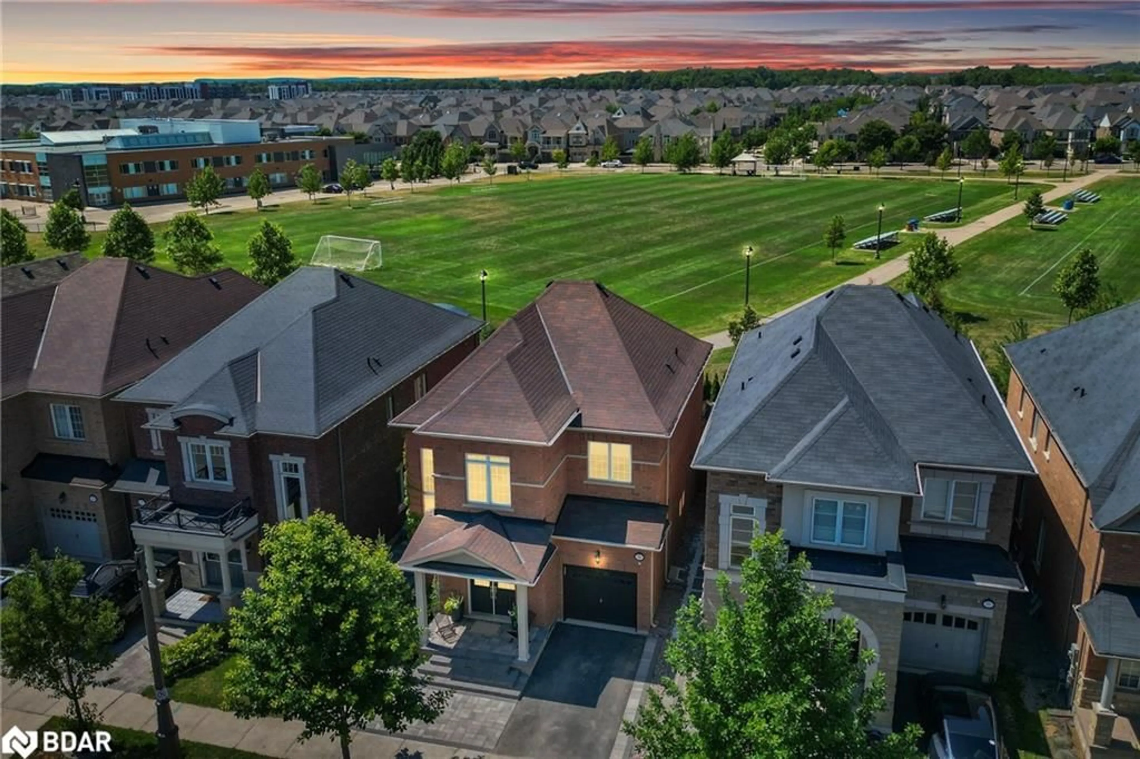 A pic from outside/outdoor area/front of a property/back of a property/a pic from drone, unknown for 93 Kaitting Trail, Oakville Ontario L6M 0T6