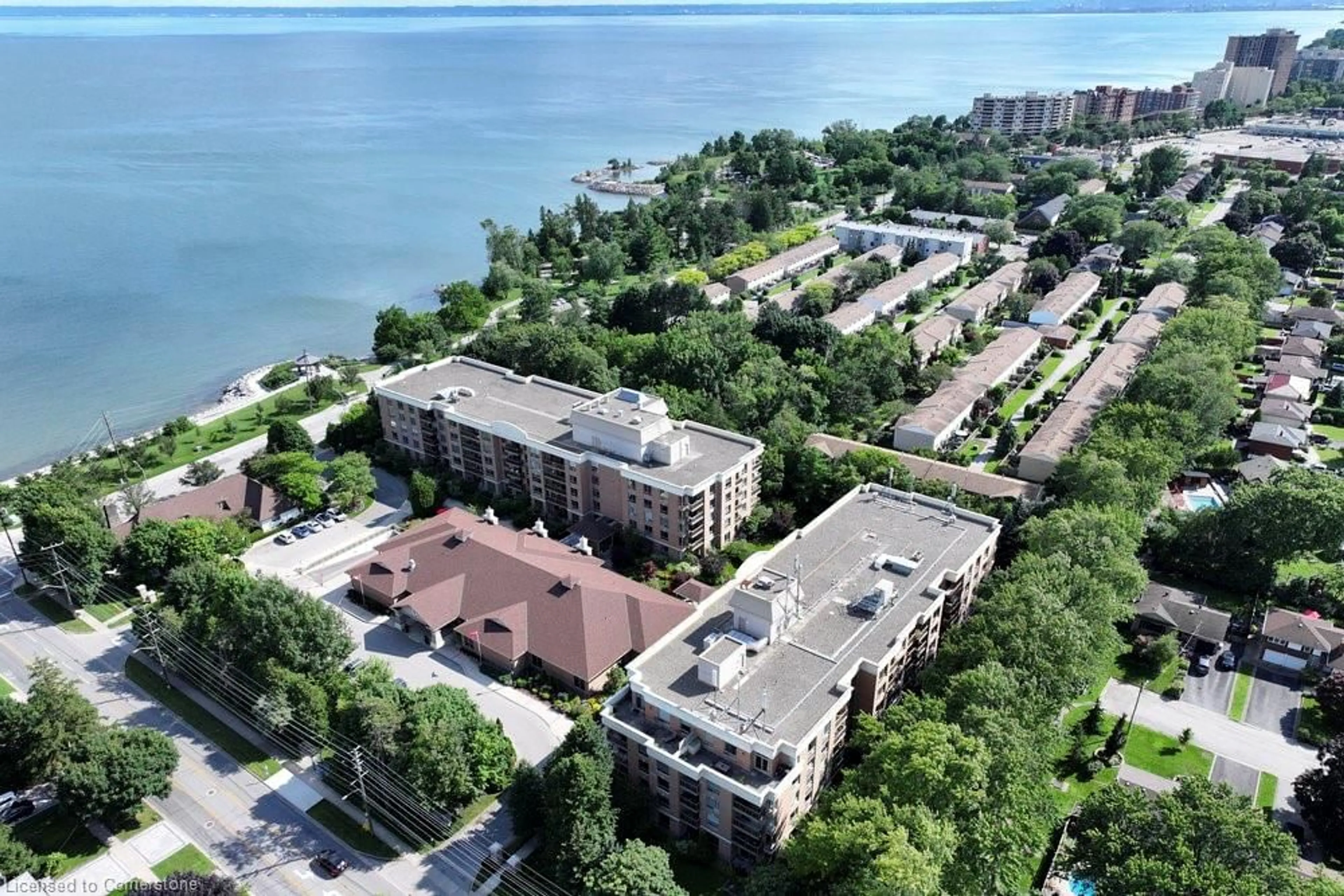 A pic from outside/outdoor area/front of a property/back of a property/a pic from drone, water/lake/river/ocean view for 100 Burloak Dr #1101, Burlington Ontario L7L 6P6