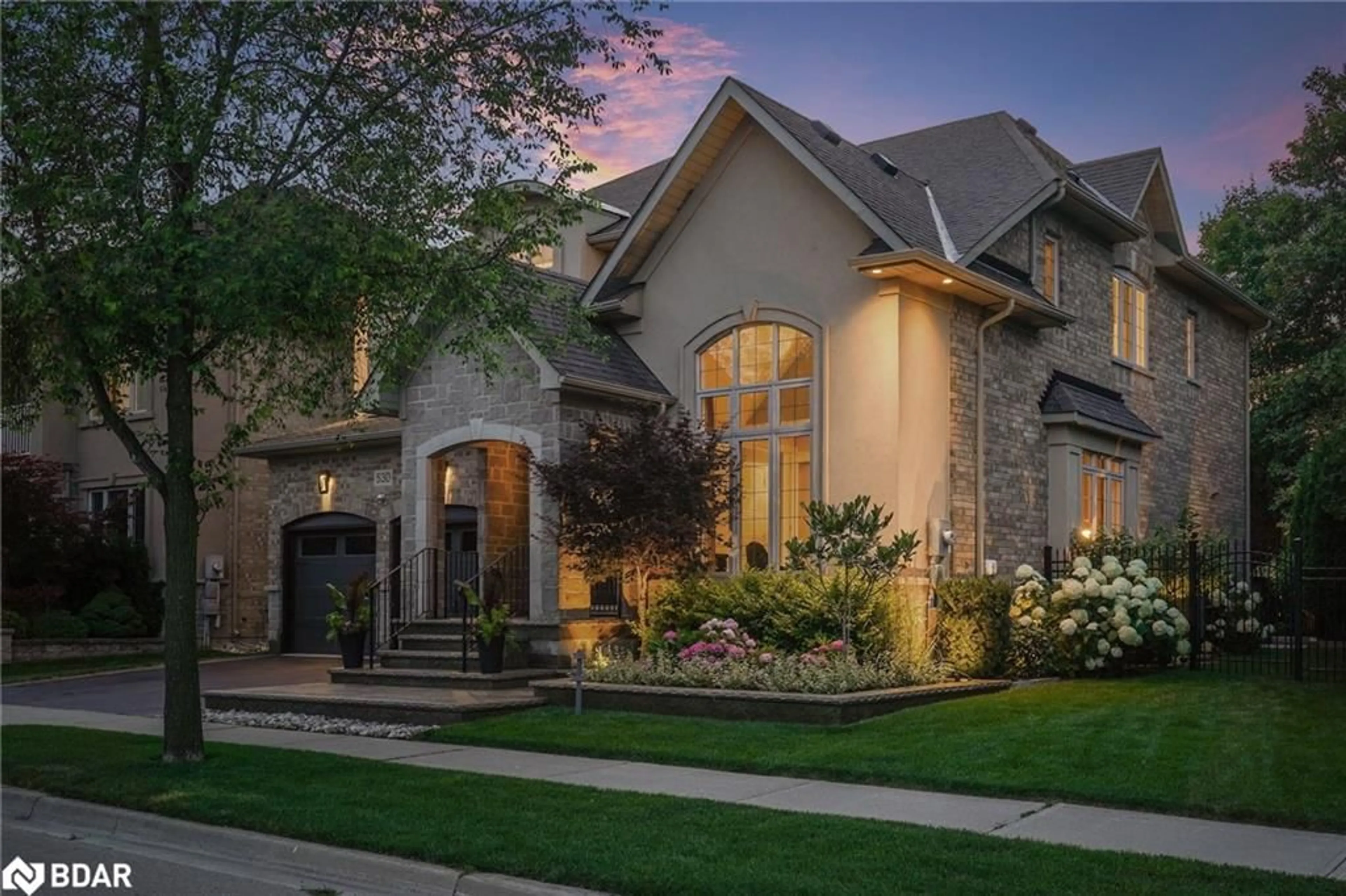 Home with brick exterior material, street for 530 Hidden Trail, Oakville Ontario L6M 0N3