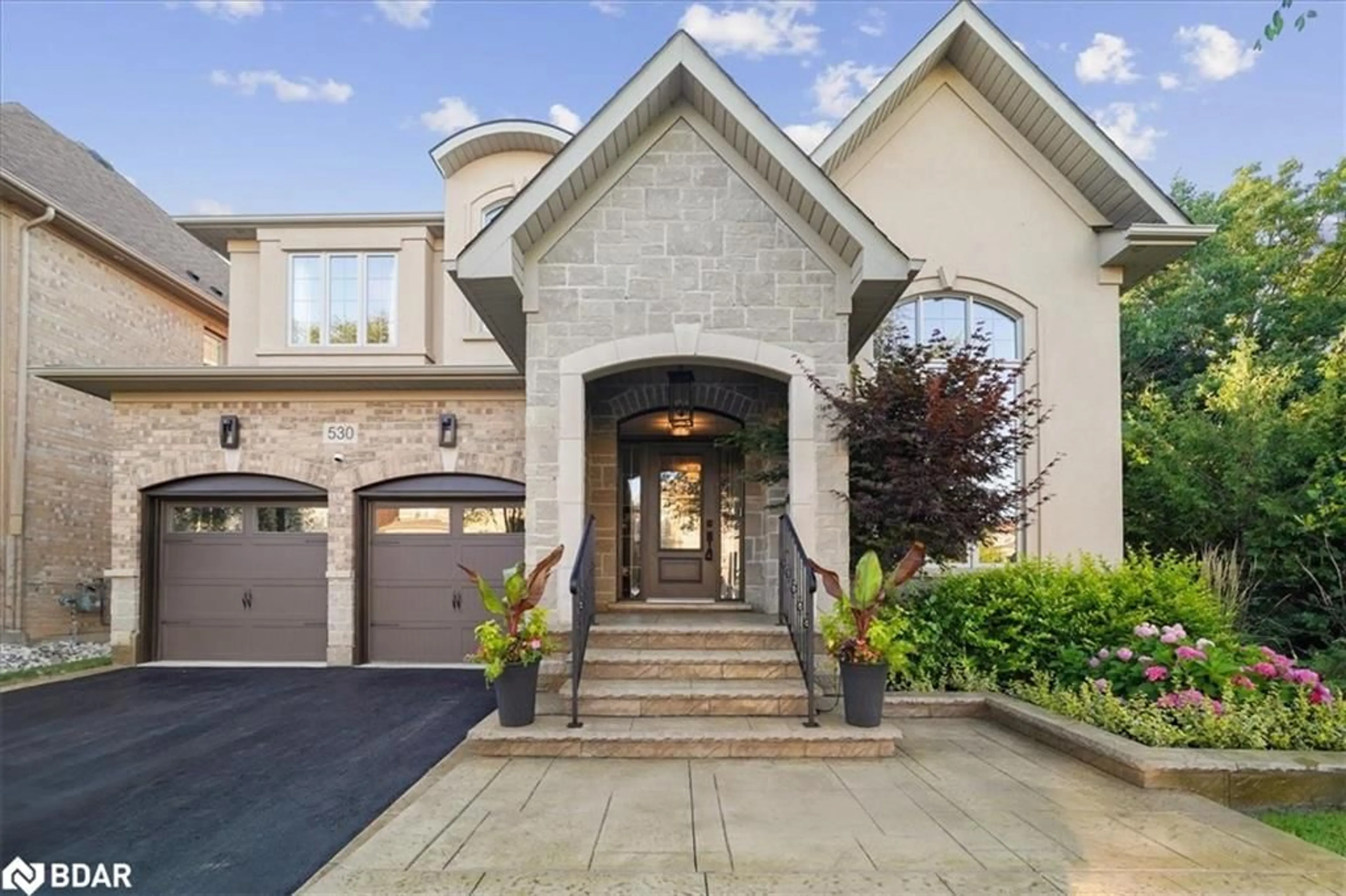 Home with brick exterior material, street for 530 Hidden Trail, Oakville Ontario L6M 0N3