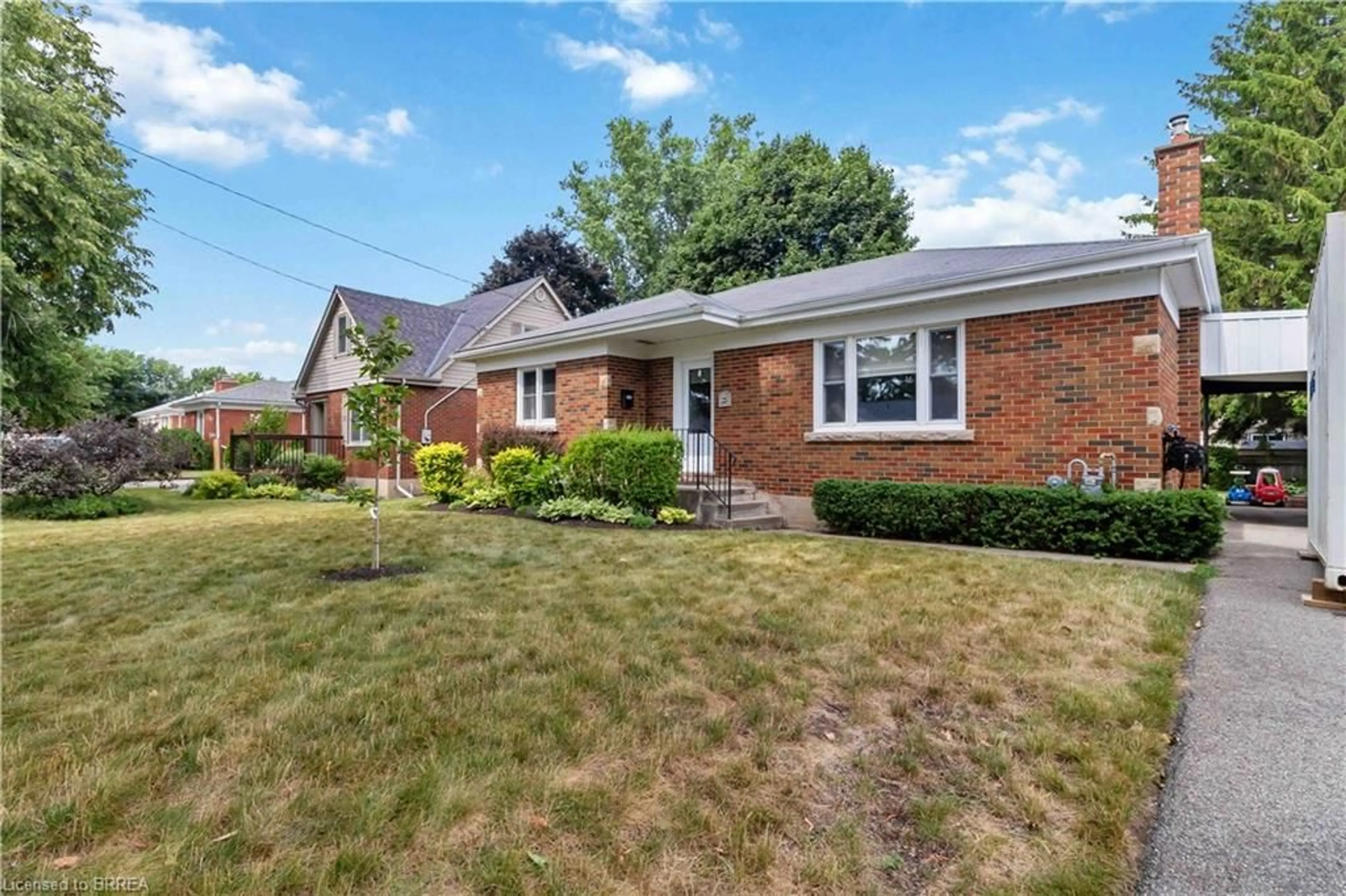 Home with brick exterior material, street for 25 Hillier Cres, Brantford Ontario N3R 1X3