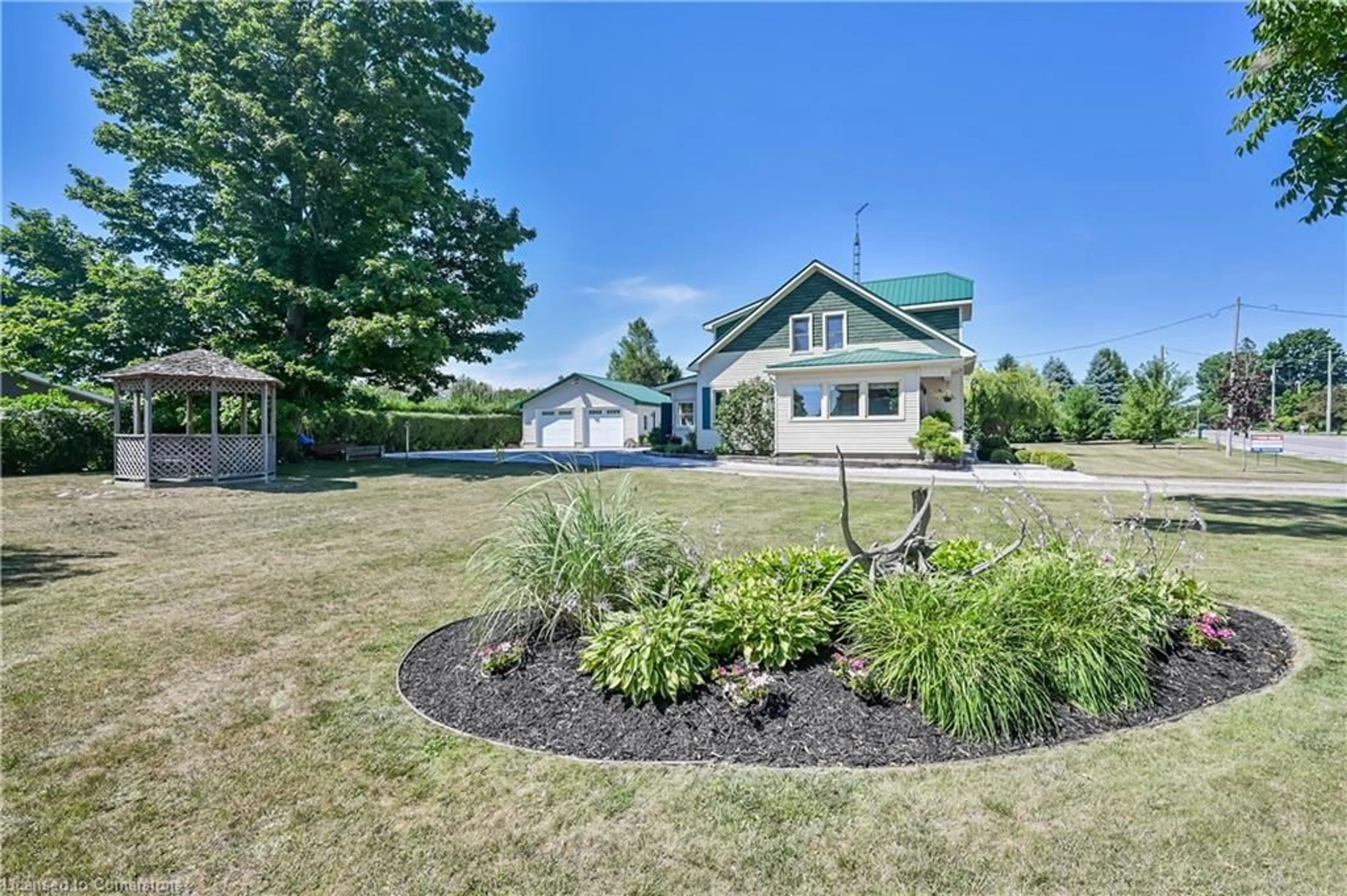 A pic from outside/outdoor area/front of a property/back of a property/a pic from drone, unknown for 531 Old Highway 24 Hwy, Waterford Ontario N0E 1Y0