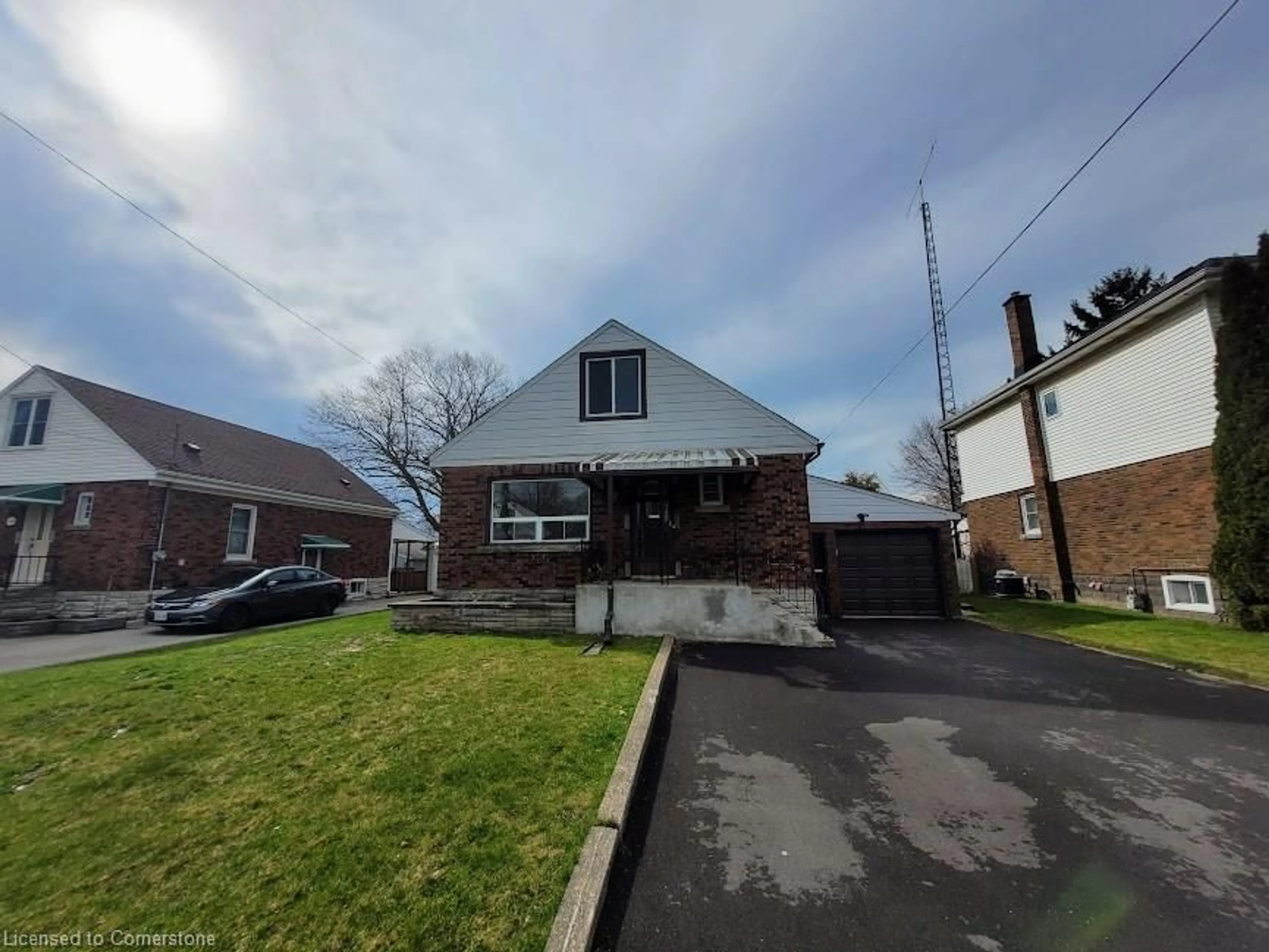 A pic from outside/outdoor area/front of a property/back of a property/a pic from drone, street for 6476 Maranda St, Niagara Falls Ontario L2G 1Z7