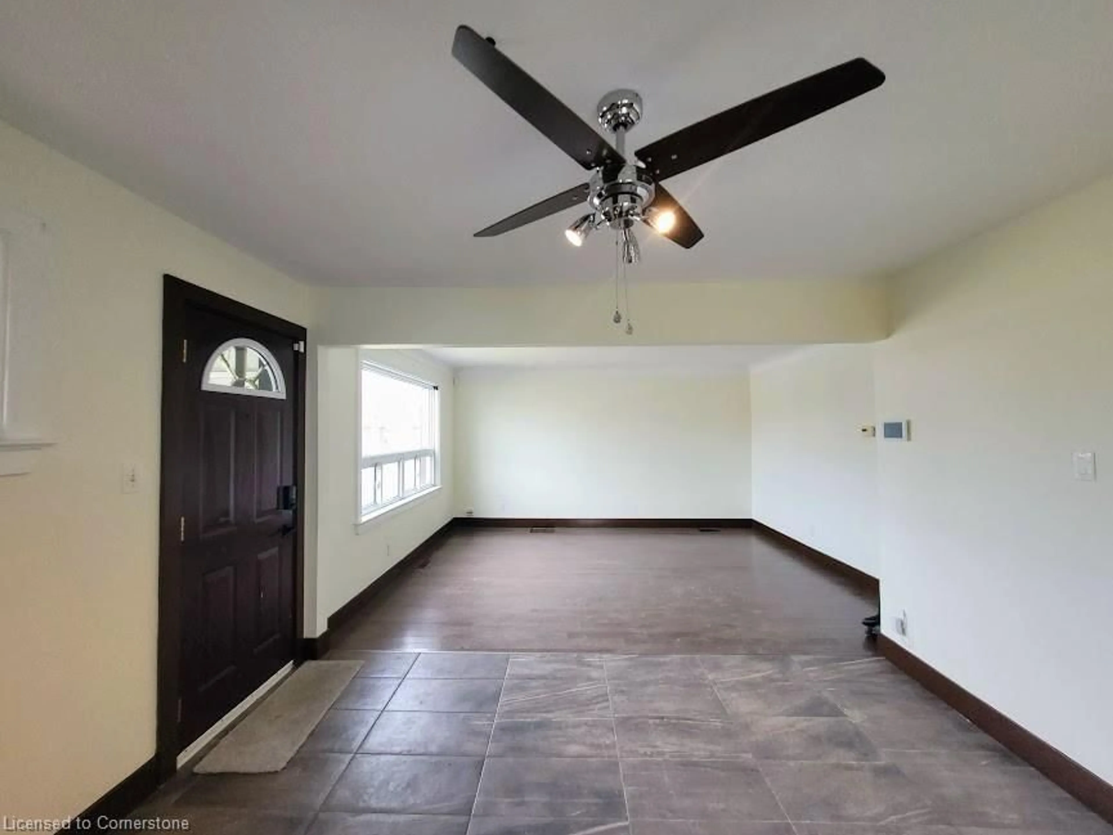 A pic of a room for 6476 Maranda St, Niagara Falls Ontario L2G 1Z7