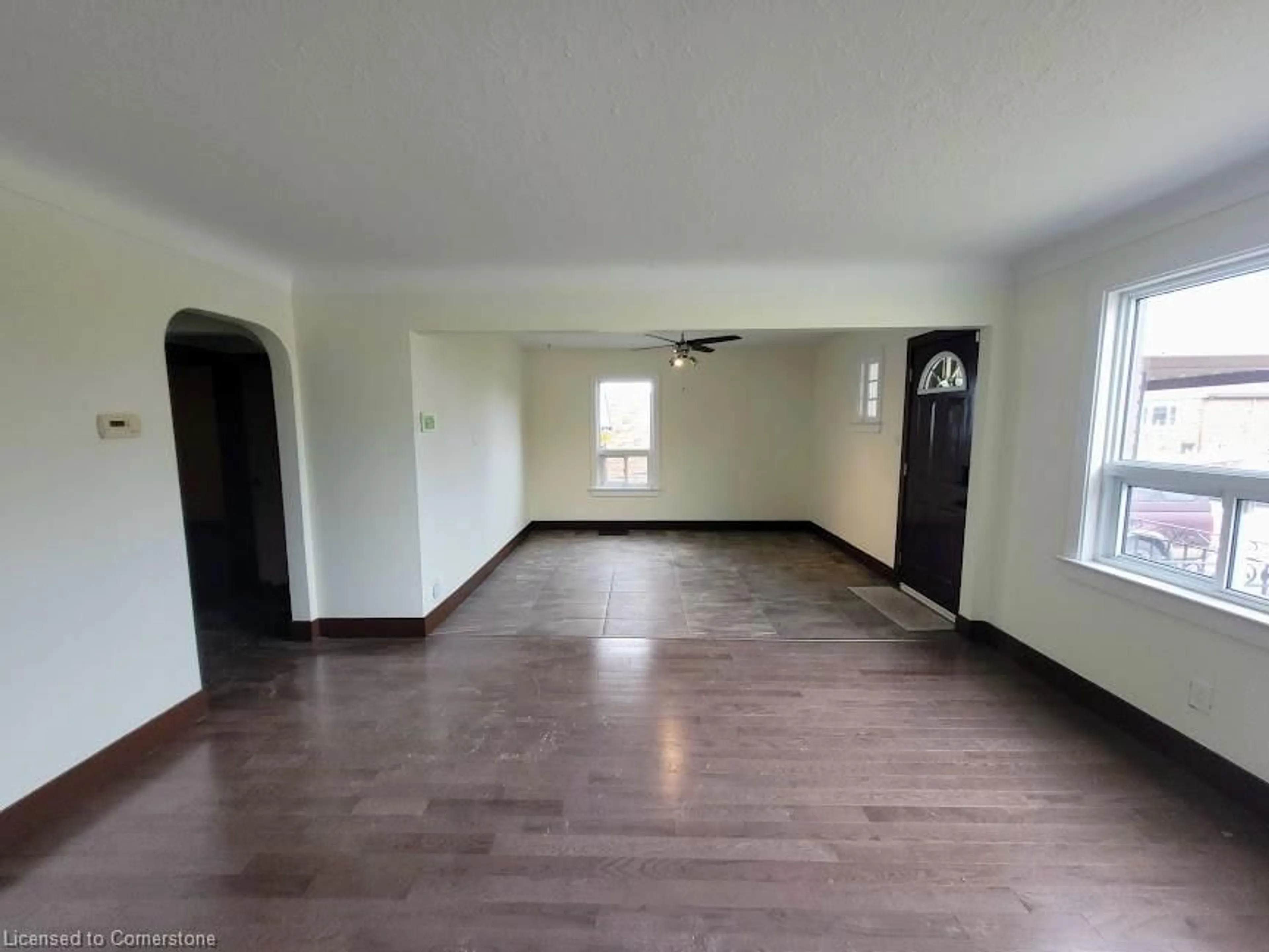 A pic of a room for 6476 Maranda St, Niagara Falls Ontario L2G 1Z7