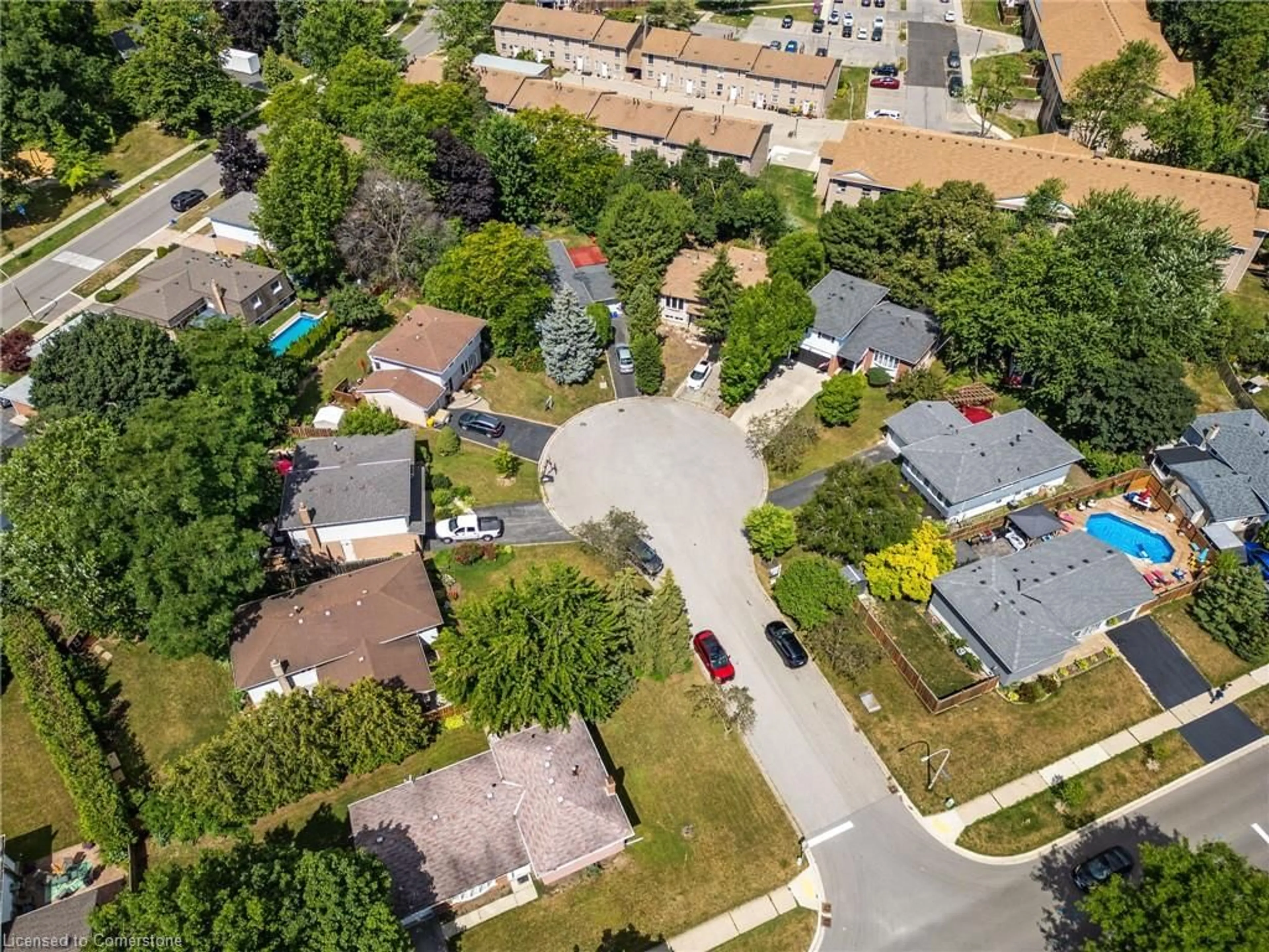 A pic from outside/outdoor area/front of a property/back of a property/a pic from drone, street for 1383 Christina Crt, Burlington Ontario L7P 2V8