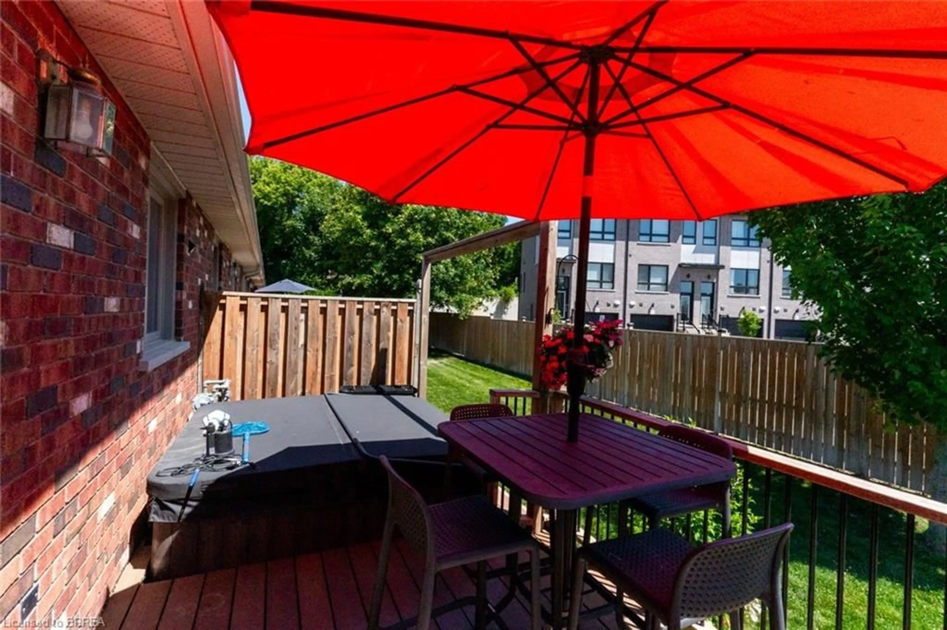 Patio, street for 694 Grey St #13, Brantford Ontario N3S 4Y4