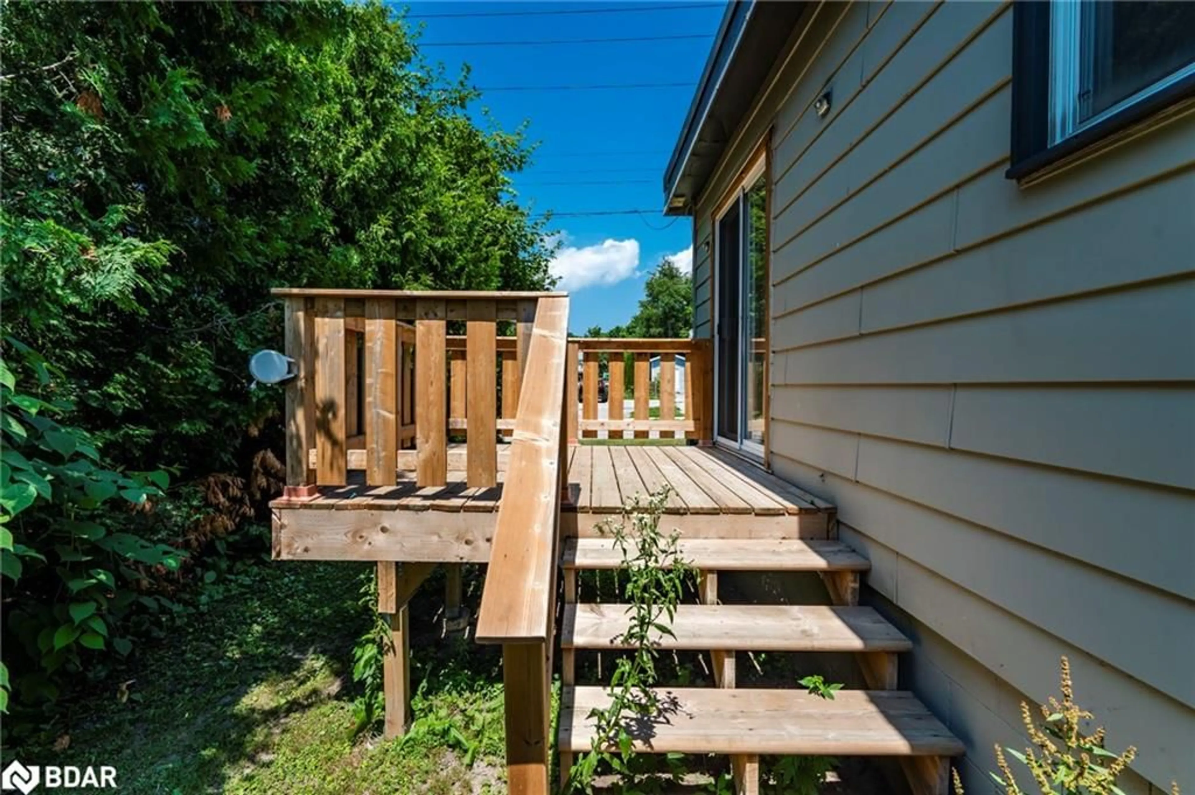 Patio, street for 44 Yeo St, Penetanguishene Ontario L9M 1C9