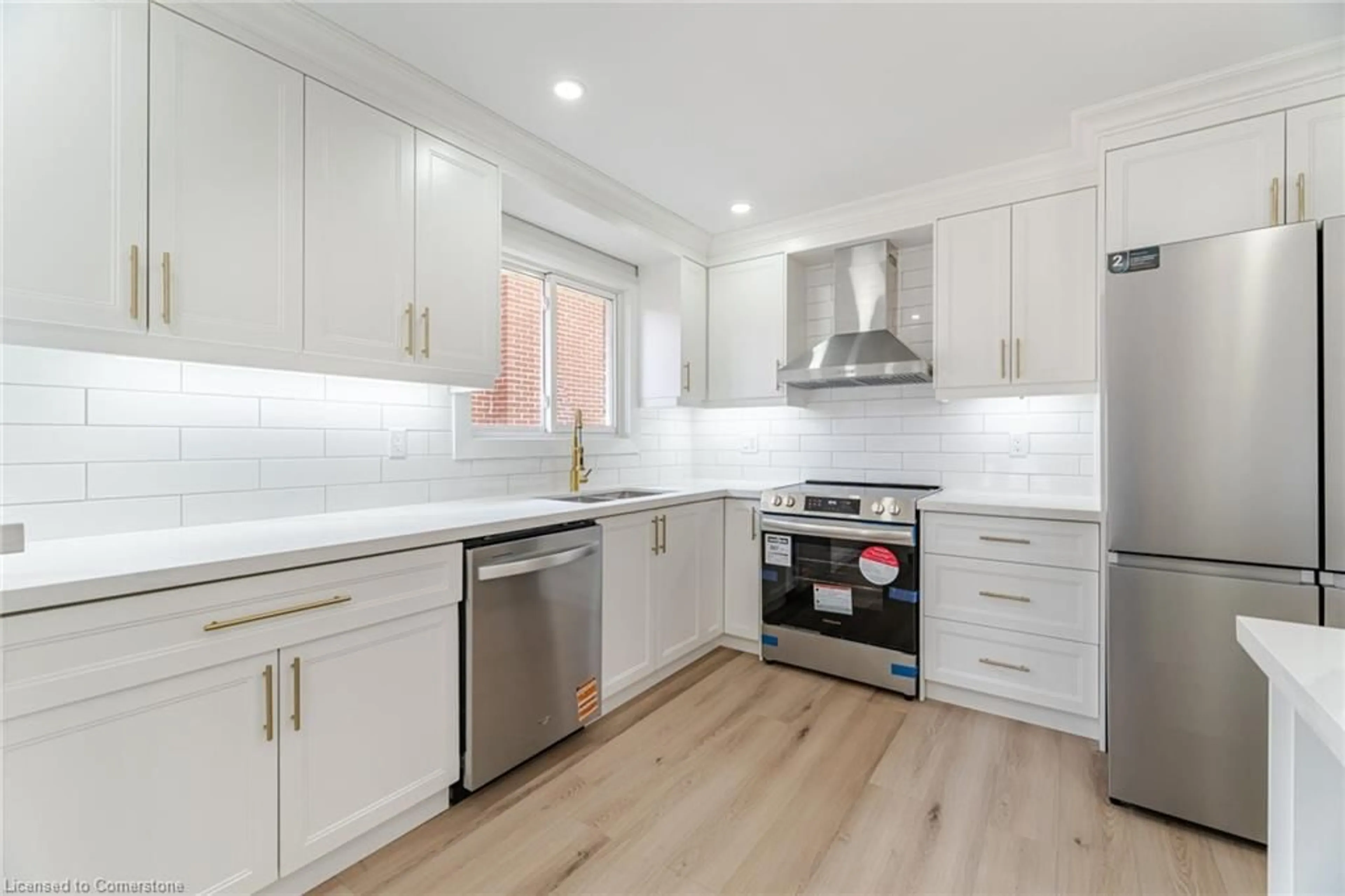 Open concept kitchen, unknown for 477 Fergo Ave, Mississauga Ontario L5B 2J2