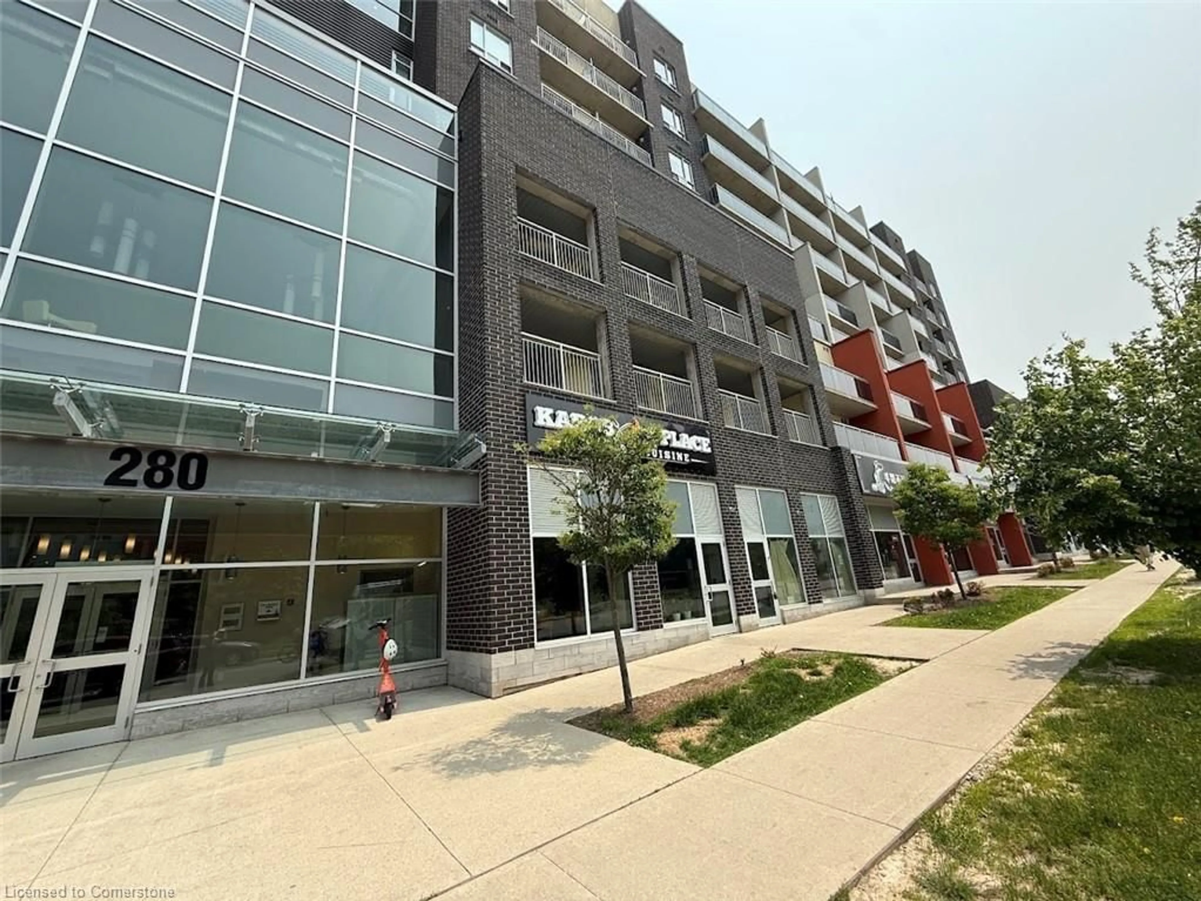 Indoor foyer for 280 Lester Street #709, Waterloo Ontario N2L 0G2