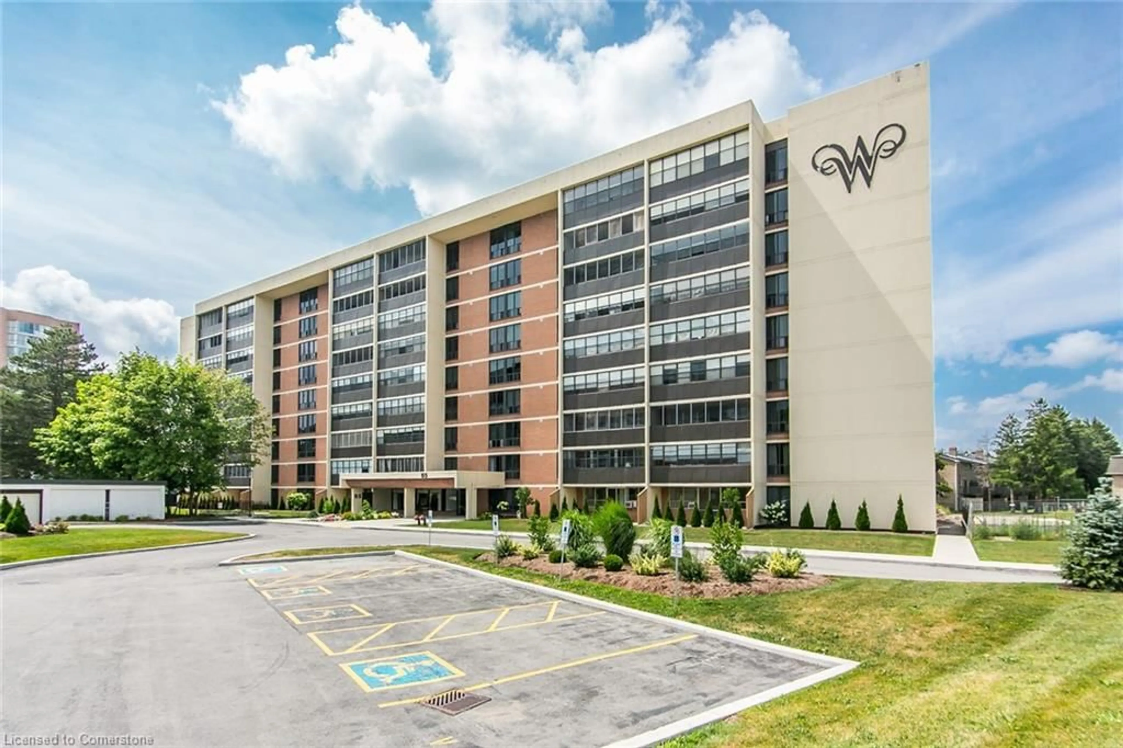 Indoor foyer for 65 Westmount Rd #808, Waterloo Ontario N2L 5G6