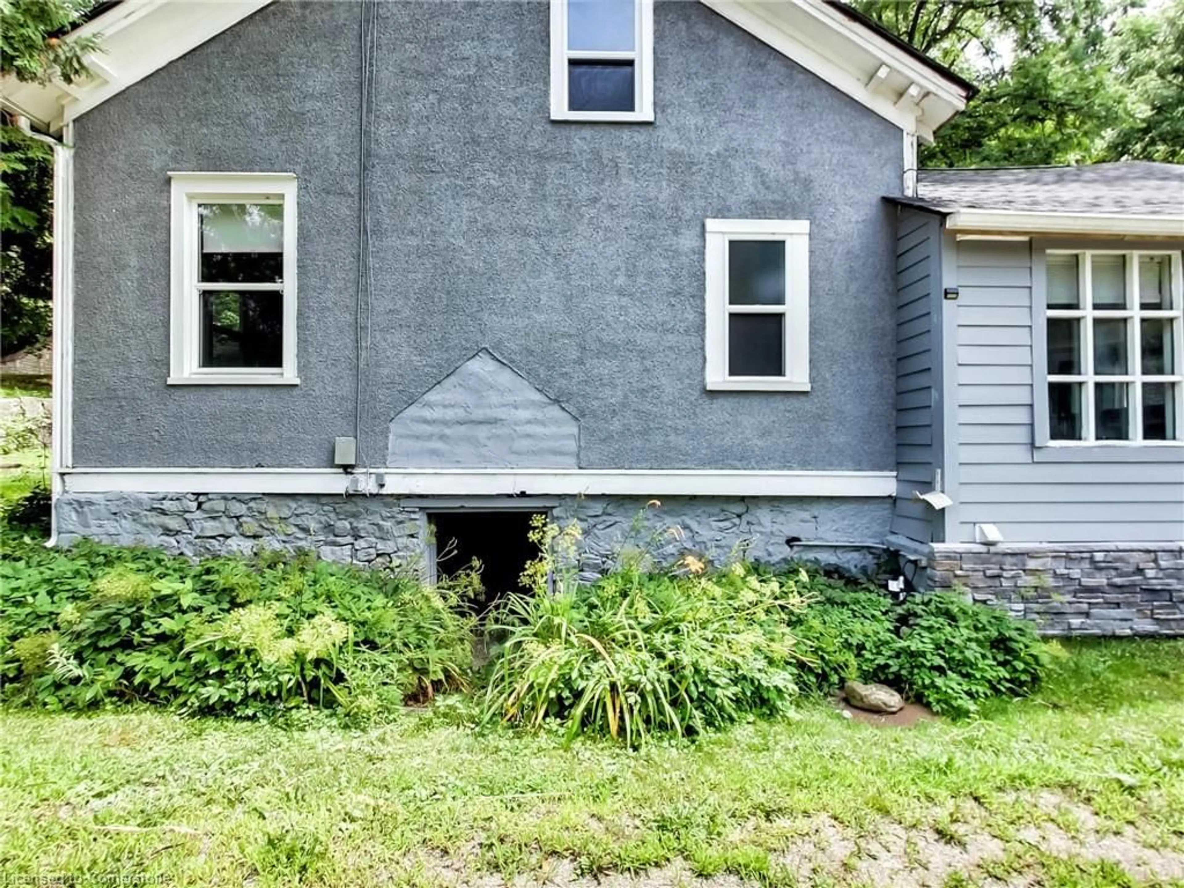 Unknown for 6142 Guelph Line, Burlington Ontario L7P 0A4