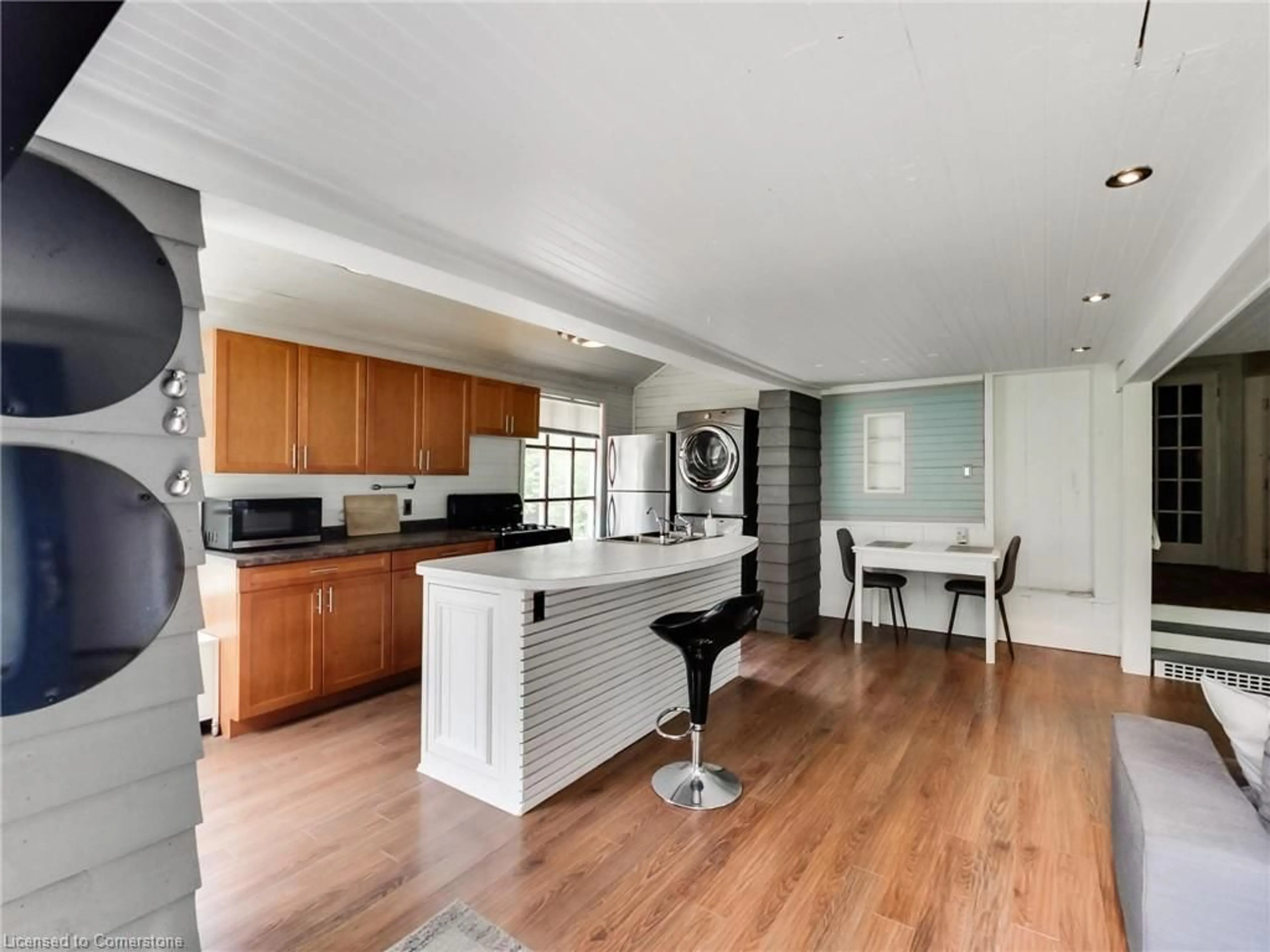 Open concept kitchen, unknown for 6142 Guelph Line, Burlington Ontario L7P 0A4