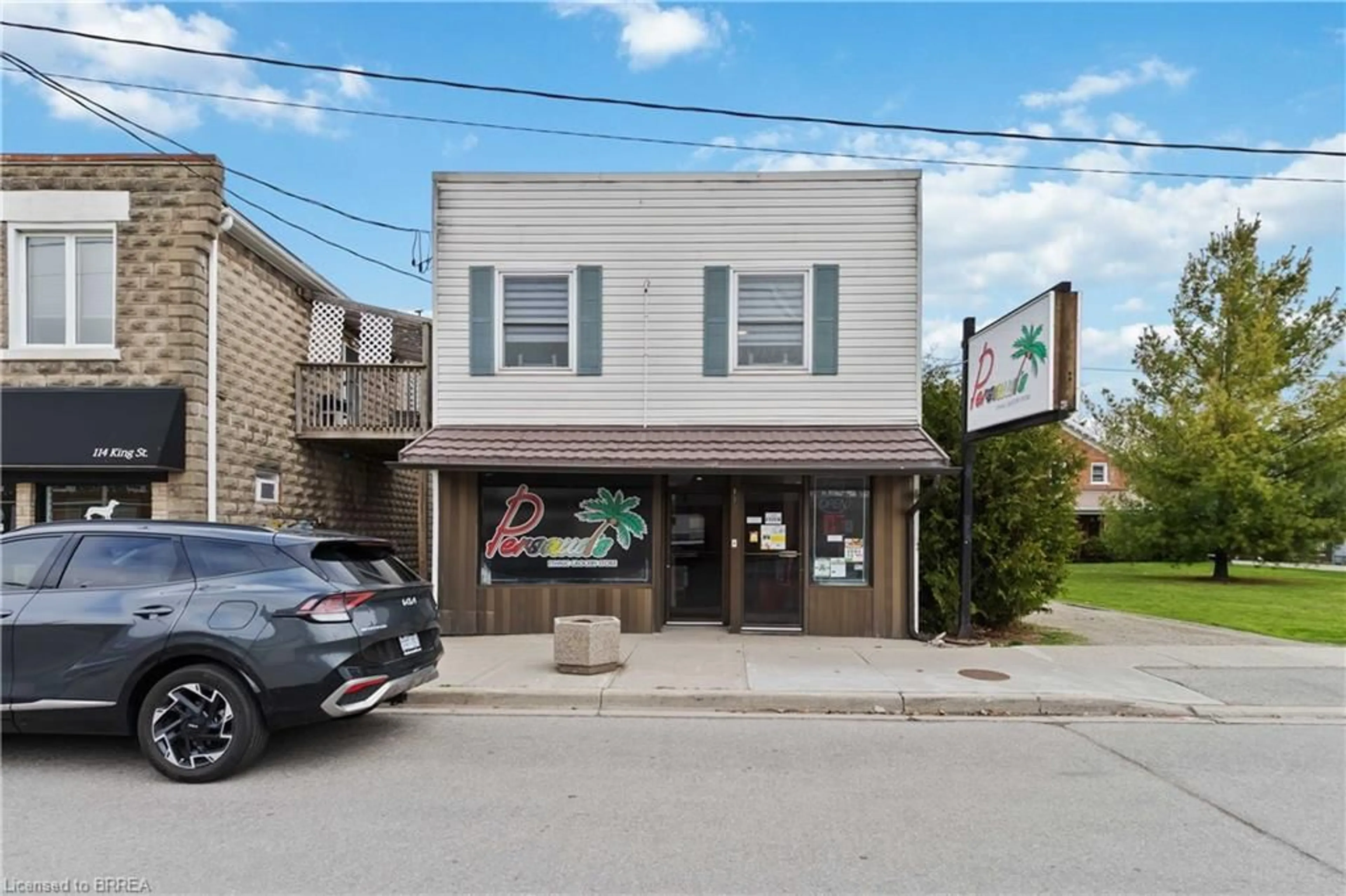 Patio, street for 112 King St, Burford Ontario N0E 1A0
