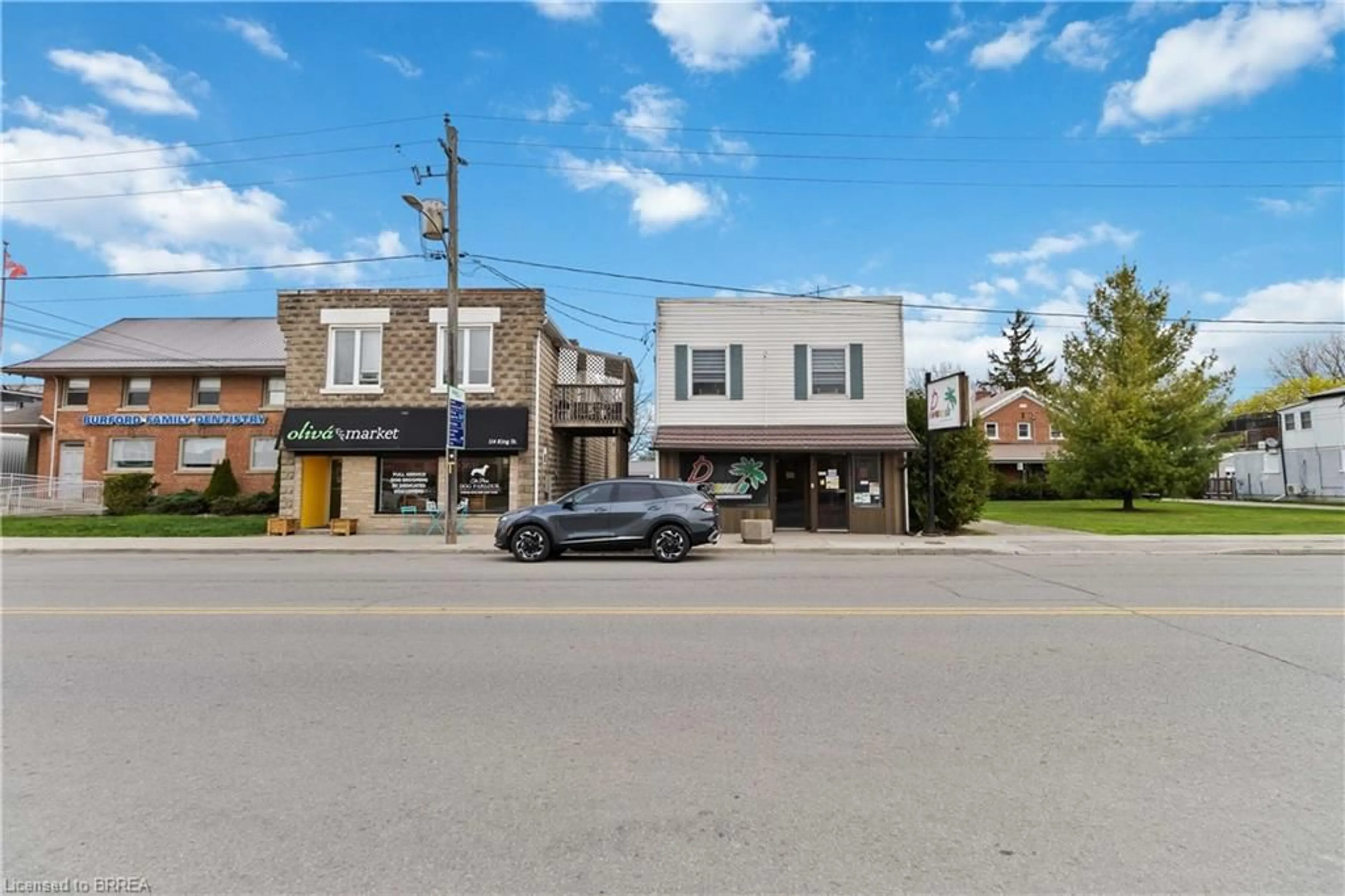 Patio, street for 112 King St, Burford Ontario N0E 1A0