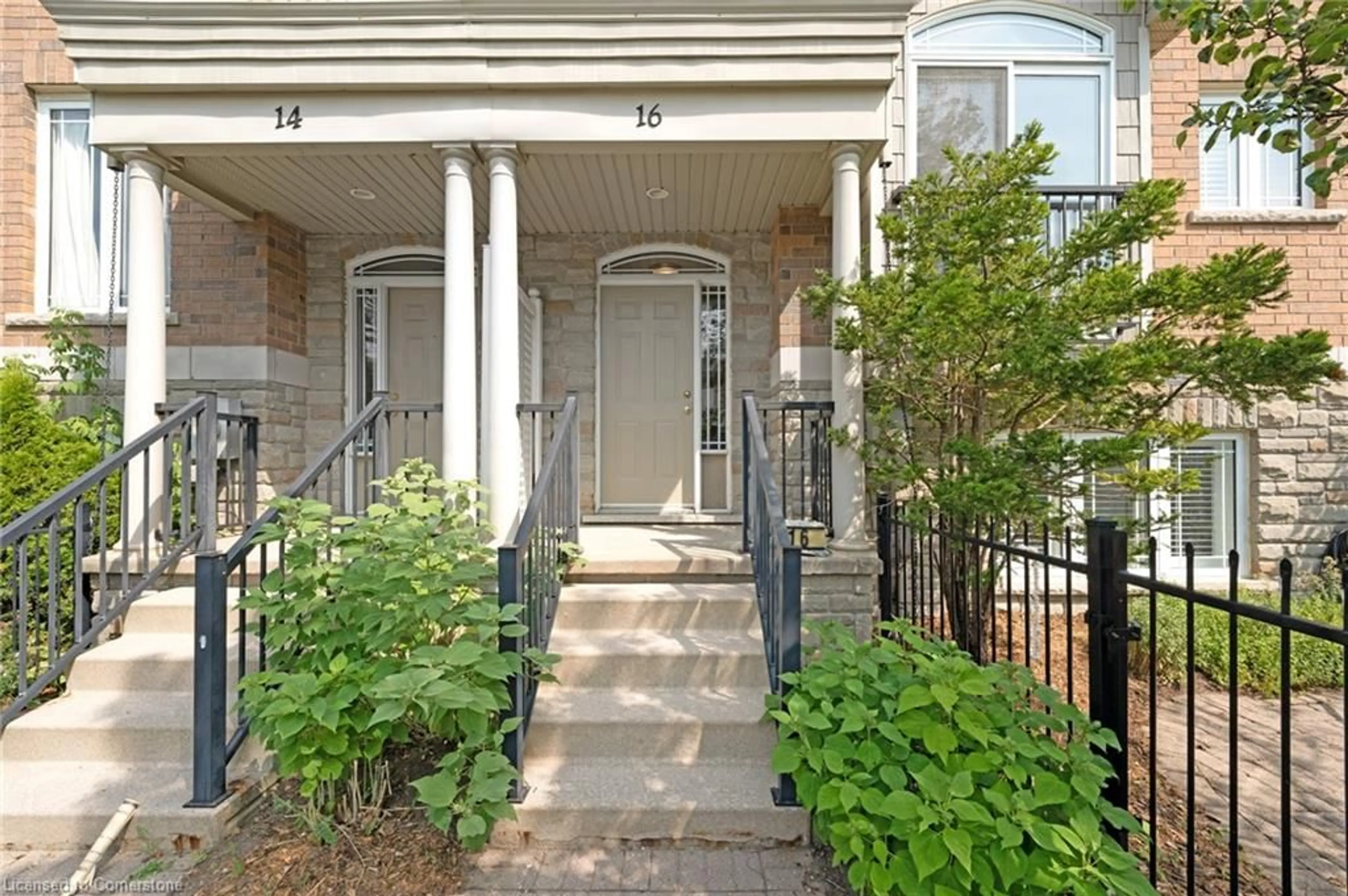 Indoor entryway for 16 Bruce St, Cambridge Ontario N1R 8M8