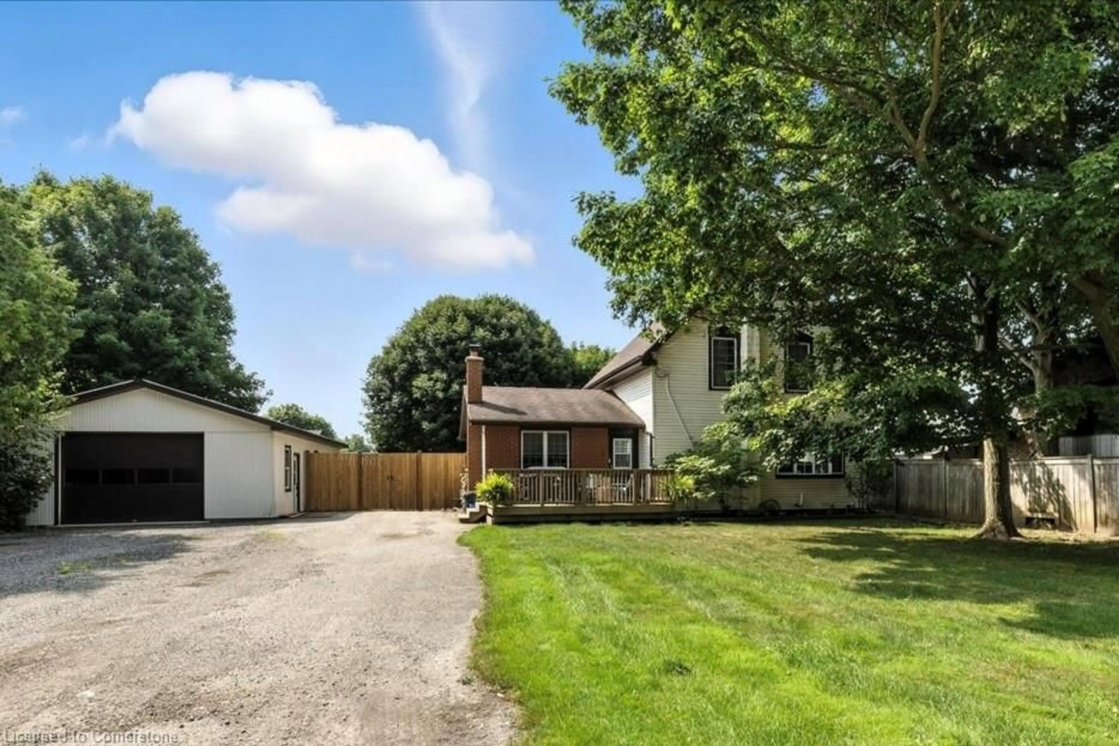 A pic from outside/outdoor area/front of a property/back of a property/a pic from drone, street for 2 Northcourt St, Norwich Ontario N0J 1P0