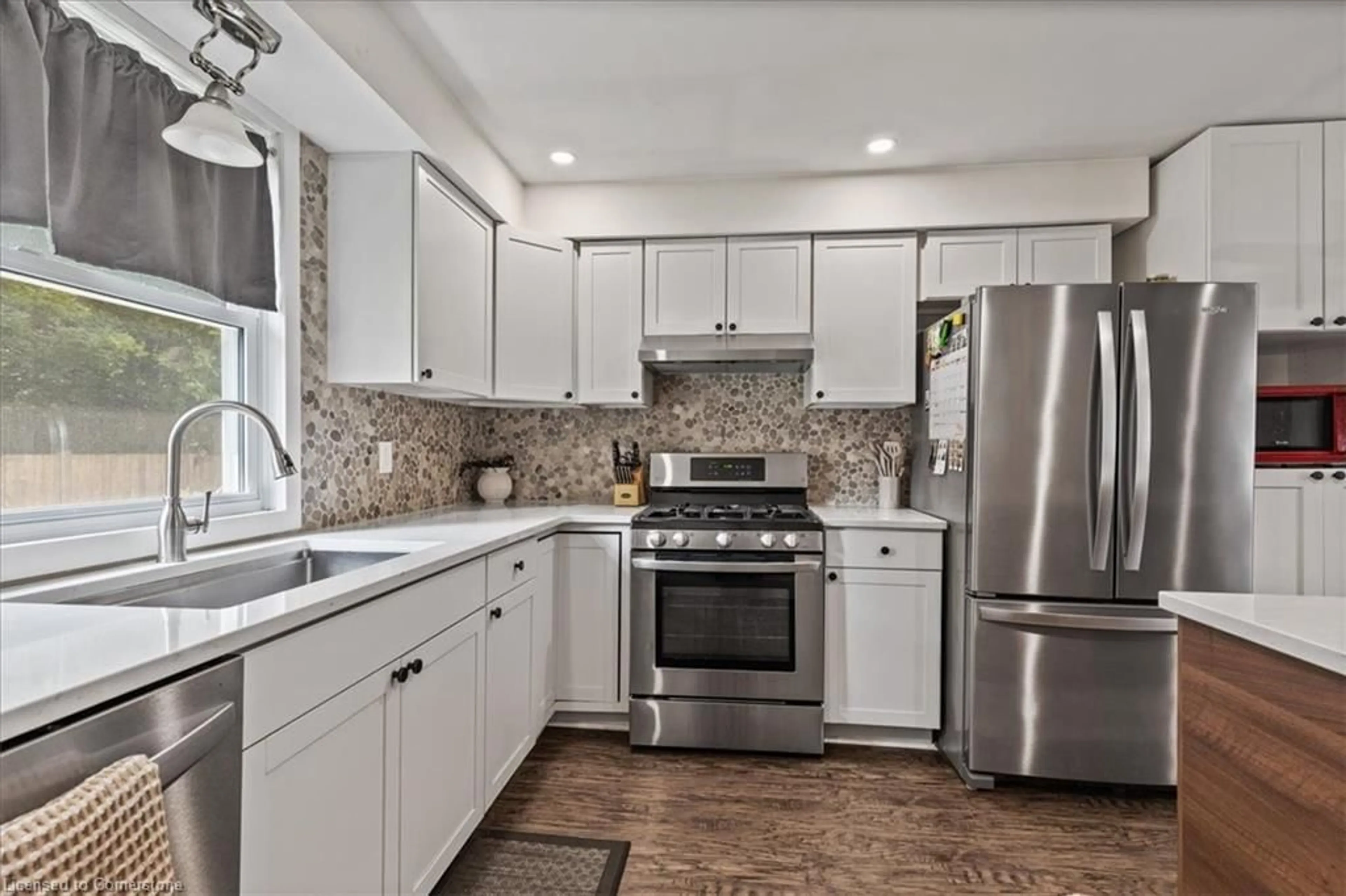 Open concept kitchen, ceramic/tile floor for 2 Northcourt St, Norwich Ontario N0J 1P0