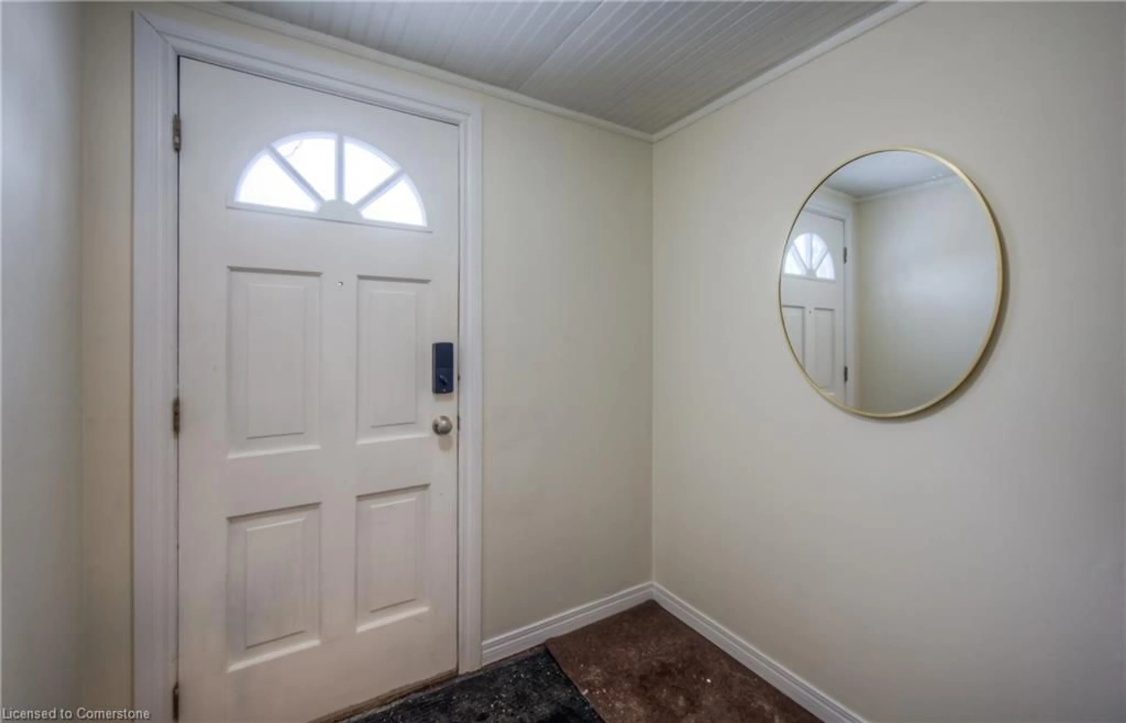Indoor entryway for 206 Green Valley Dr #7, Kitchener Ontario N2P 1G9
